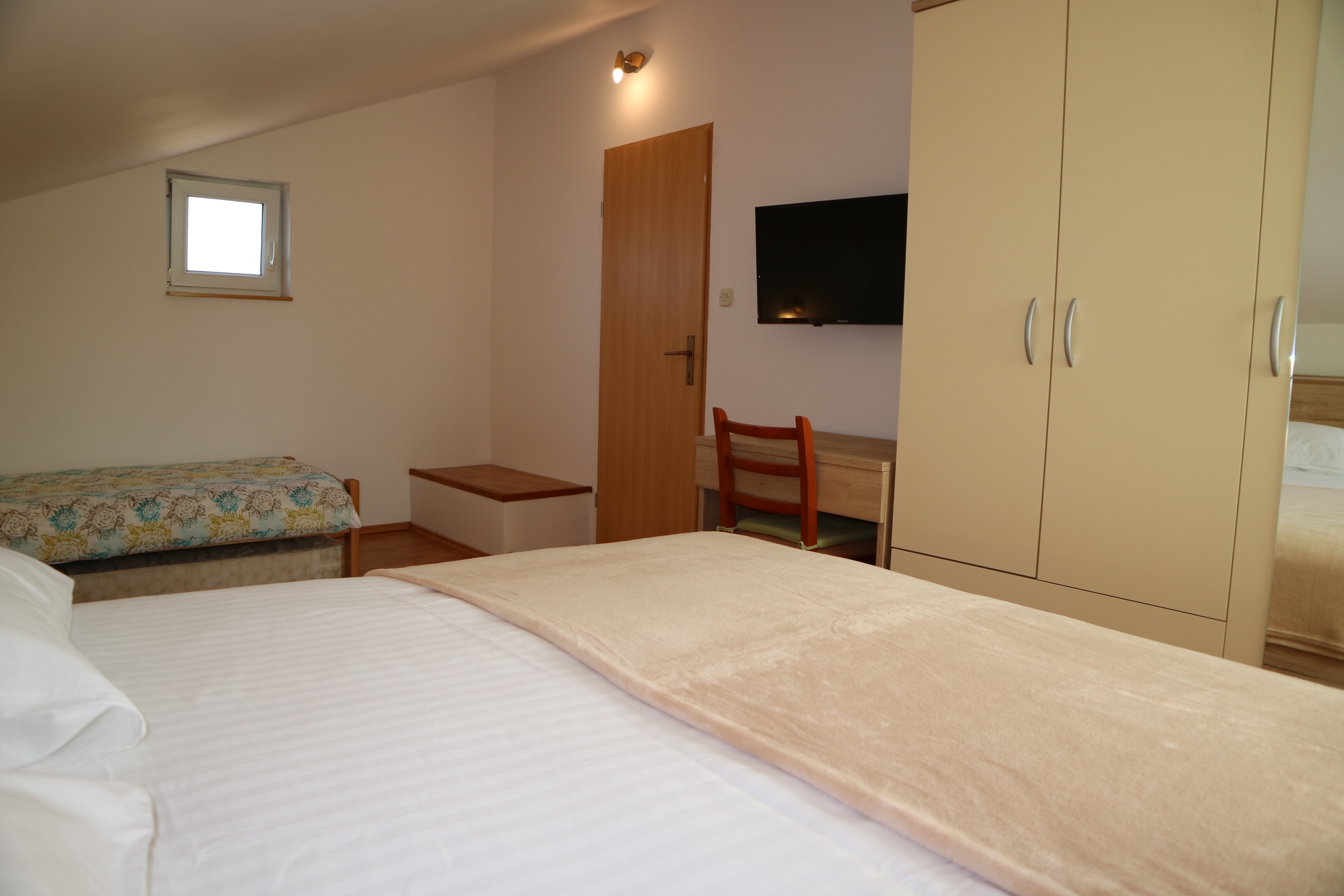 Two bedroom house near beach Cove Donje More, Pašman  K
