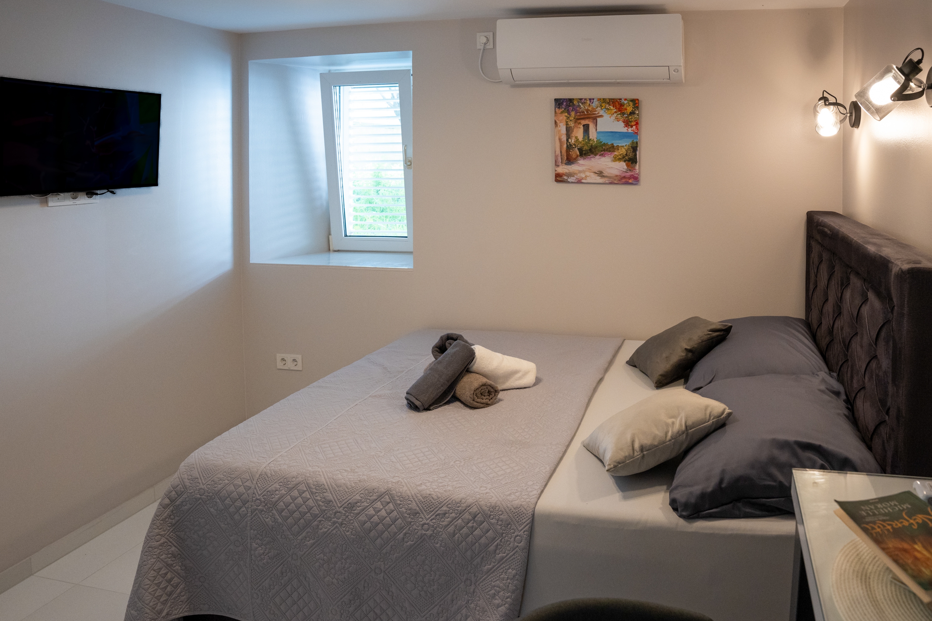 Studio flat with air-conditioning Poljana, Ugljan (AS-8419-c)