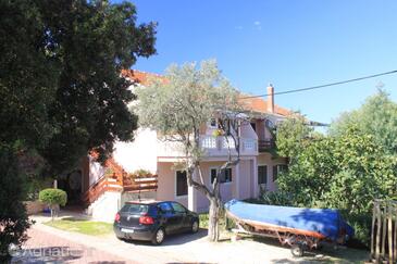 Property Muline, Ugljan, Property 8433 - Apartments near sea with pebble beach.