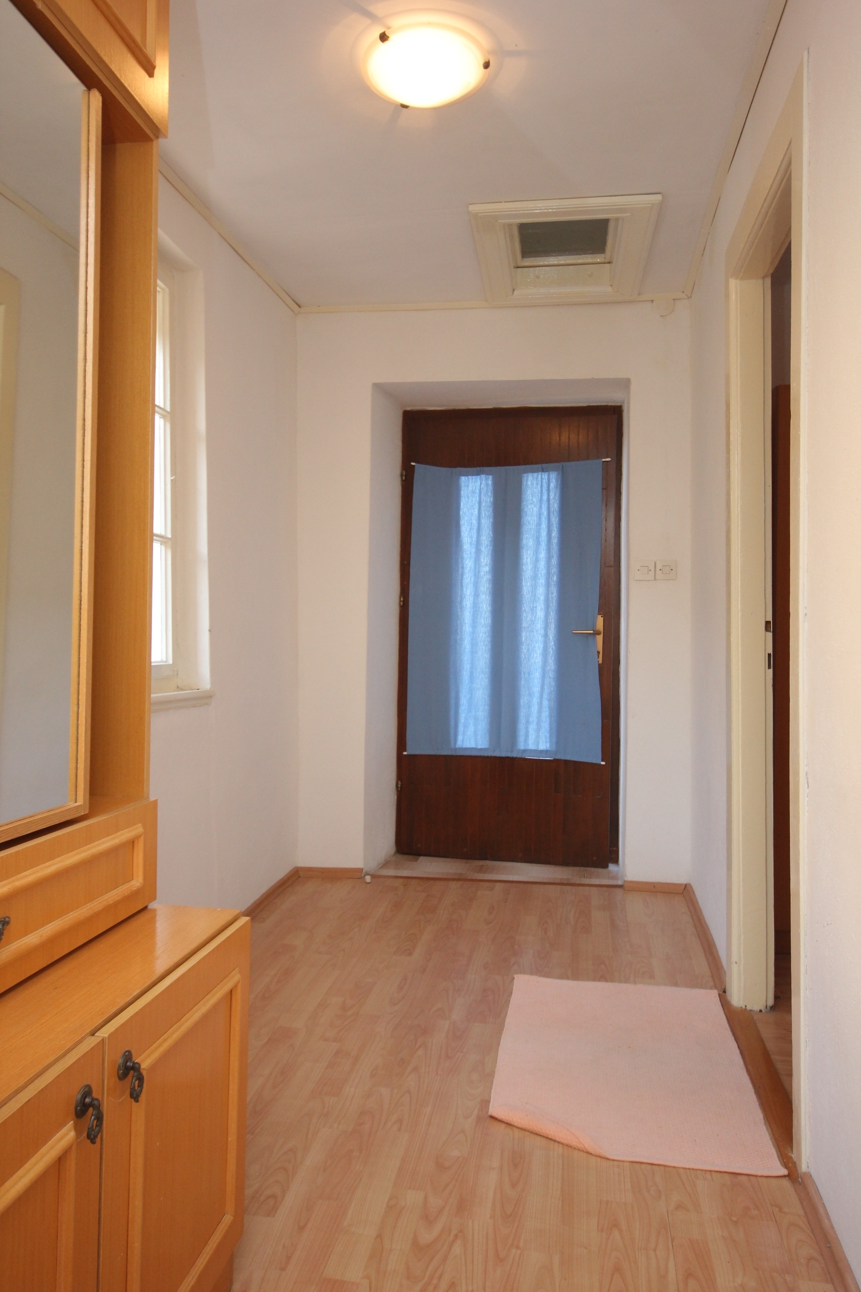 One bedroom apartment with balcony Vis (A-8435-a)