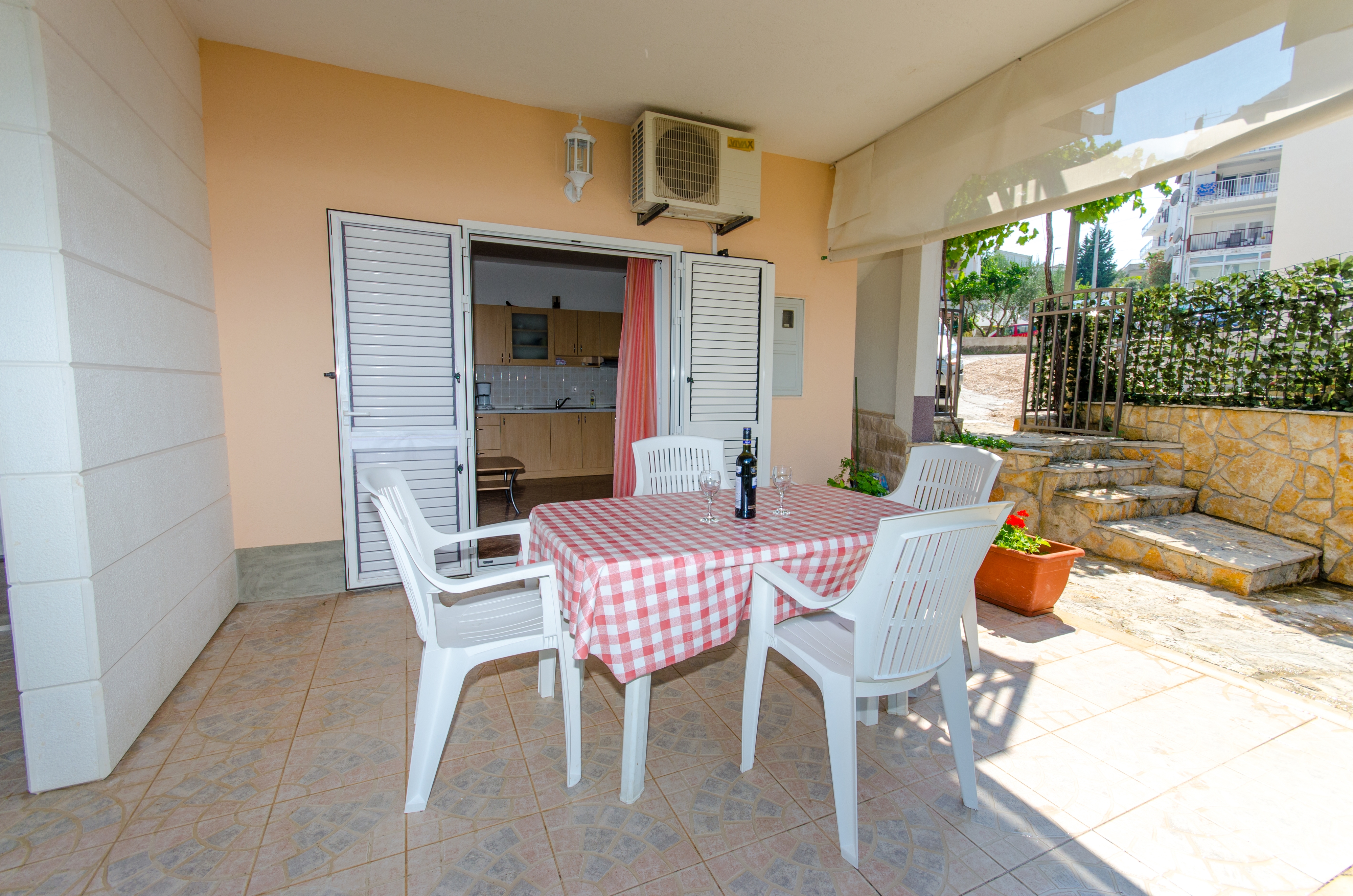One bedroom apartment with terrace Okrug Gornji, Čiovo  A-a