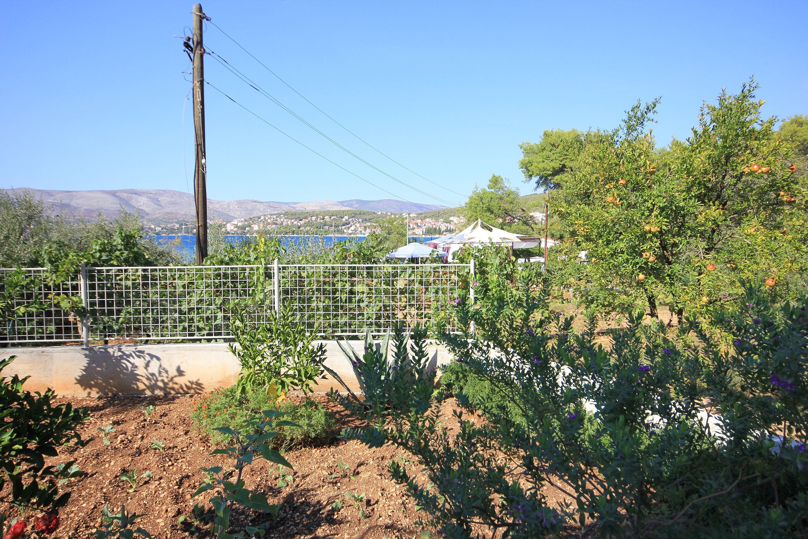 One bedroom apartment with terrace Okrug Gornji, Čiovo  A-b