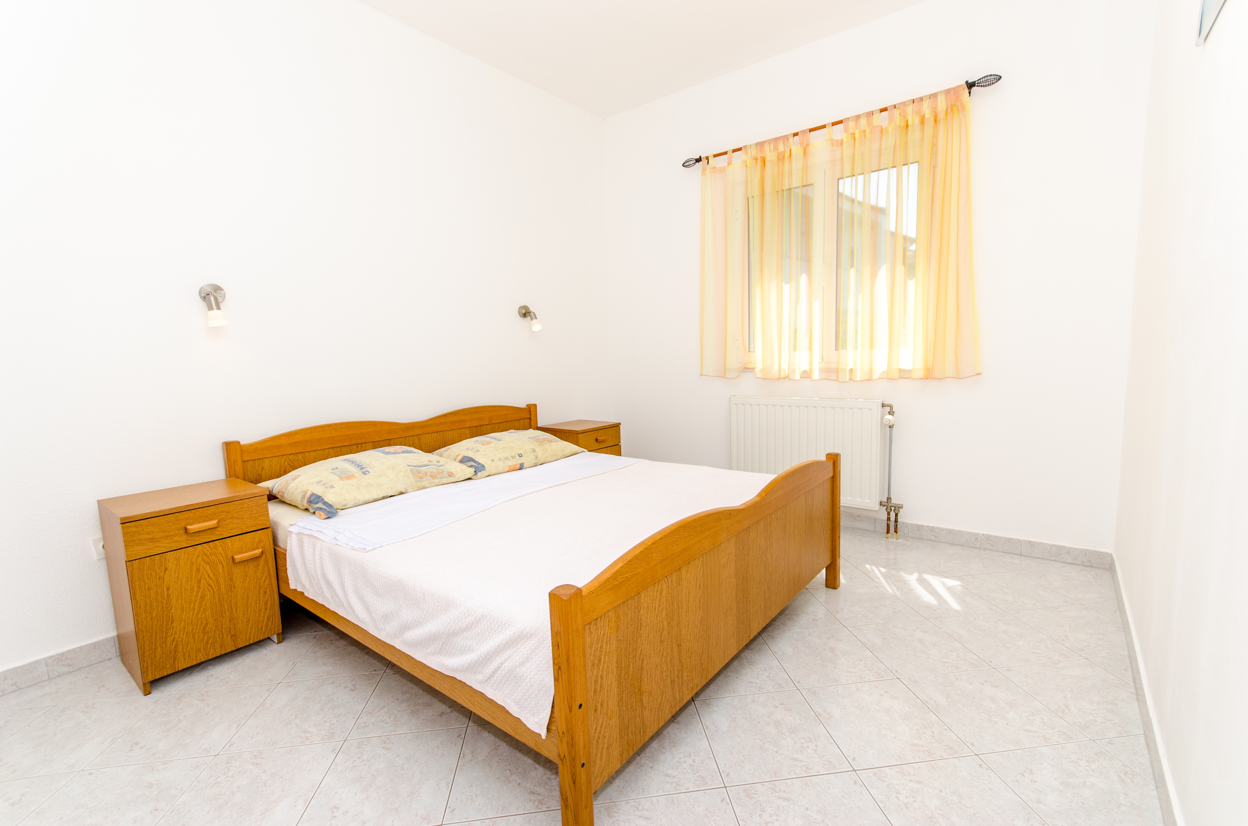 Two bedroom apartment with terrace and sea view Okrug Gornji, Čiovo (A-8440-d)