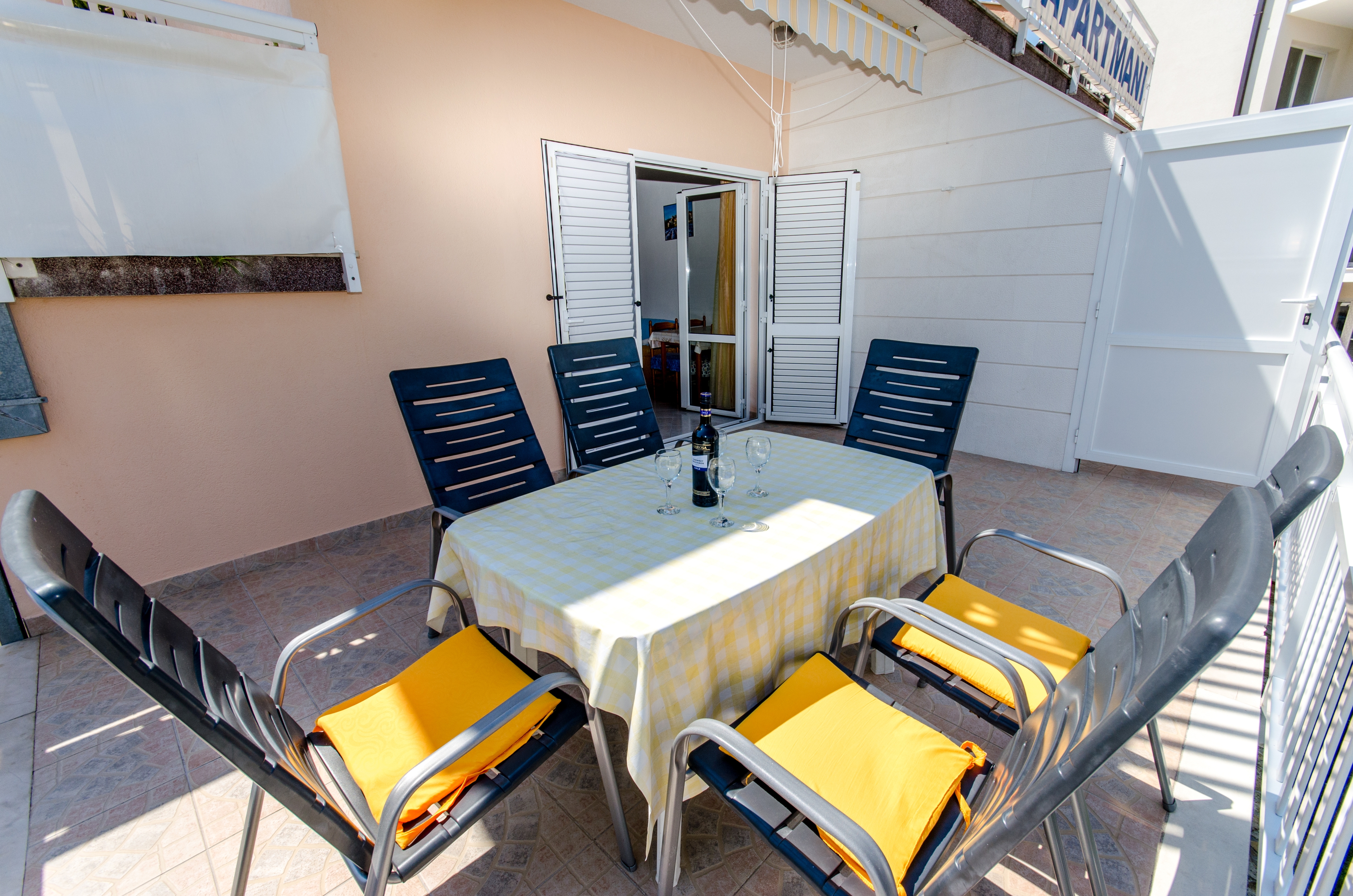Two bedroom apartment with terrace and sea view Okrug Gornji, Čiovo (A-8440-d)