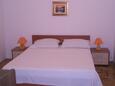 Podstrana, Dormitorio 2 in the apartment, air condition available y WiFi.