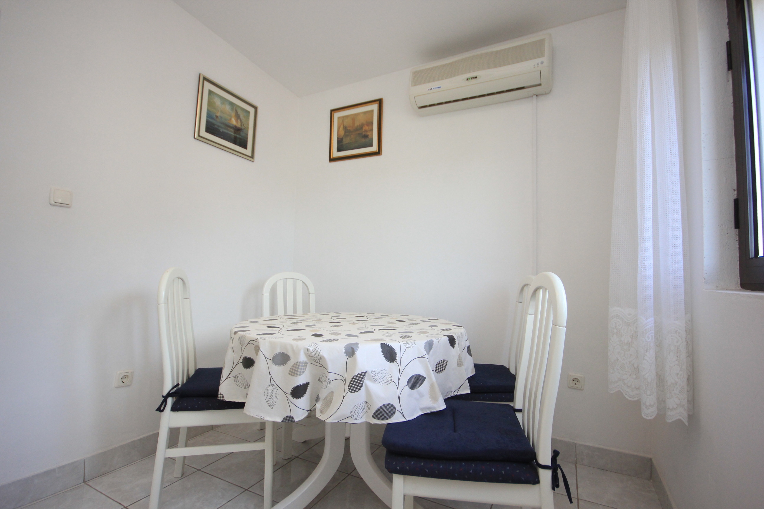 One bedroom apartment with balcony and sea view Vis (A-8448-b) One bedroom apartment with balcony and sea view Vis (A-8448-b)