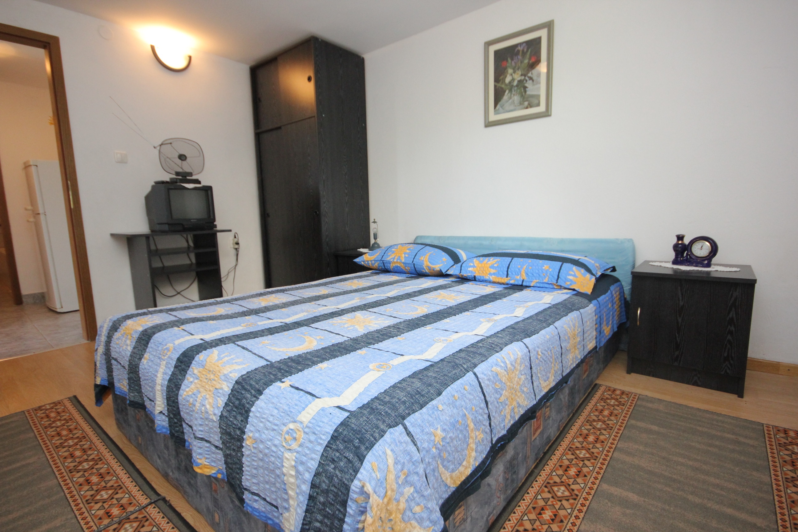 Two bedroom apartment with terrace and sea view Vis (A-8448-c)