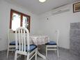 Dining room Vis, Dining room in the apartment, air condition available, (pet friendly) and WiFi.