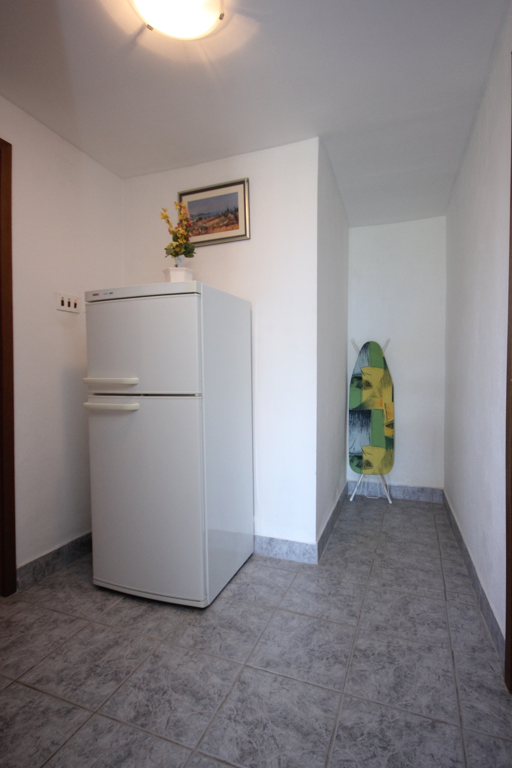 Two bedroom apartment with terrace and sea view Vis (A-8448-c)