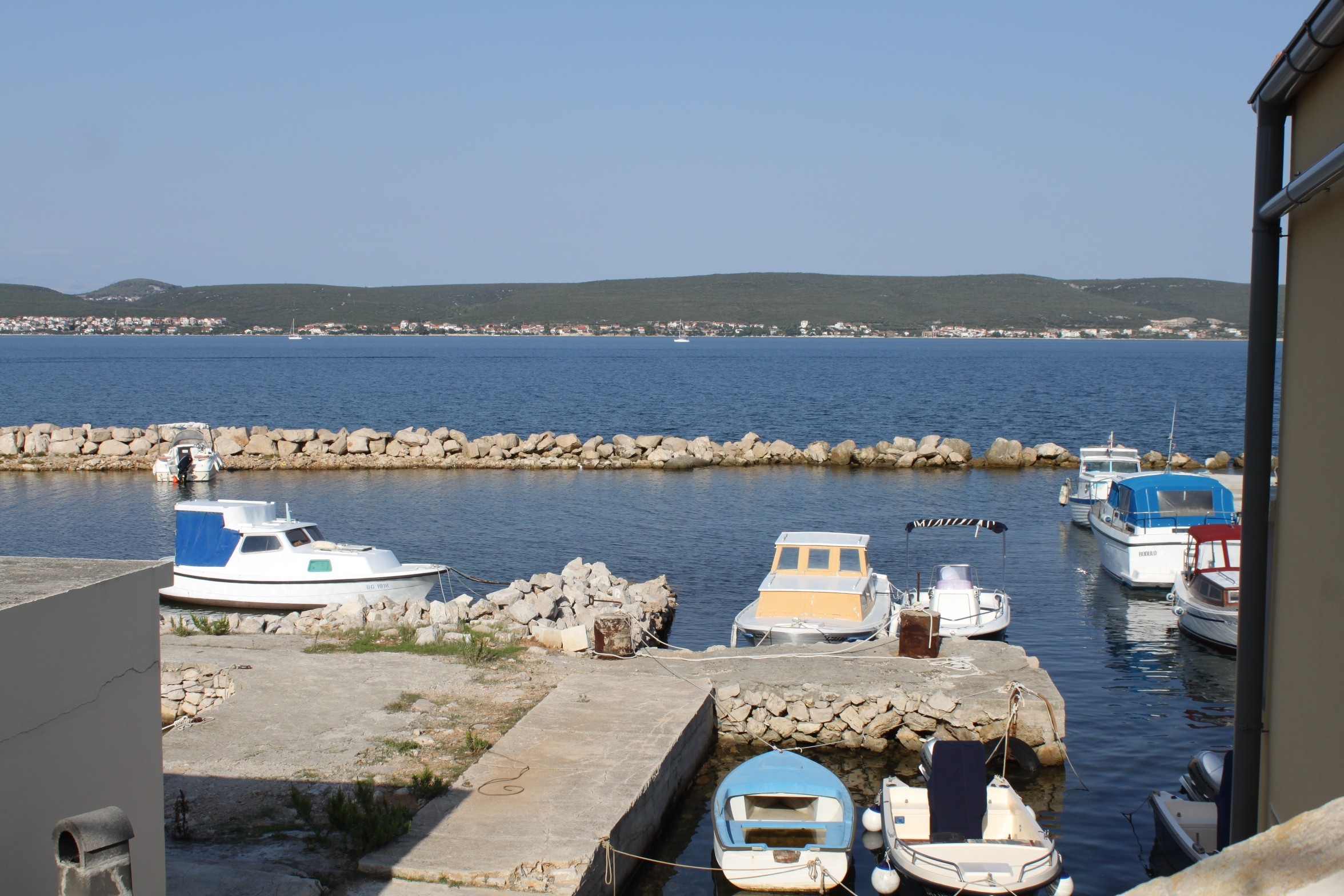 Two bedroom apartment with terrace and sea view Neviđane, Pašman  A-d
