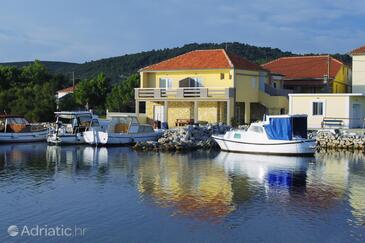 Property Neviđane, Pašman, Property 8453 - Apartments near sea with sandy beach.