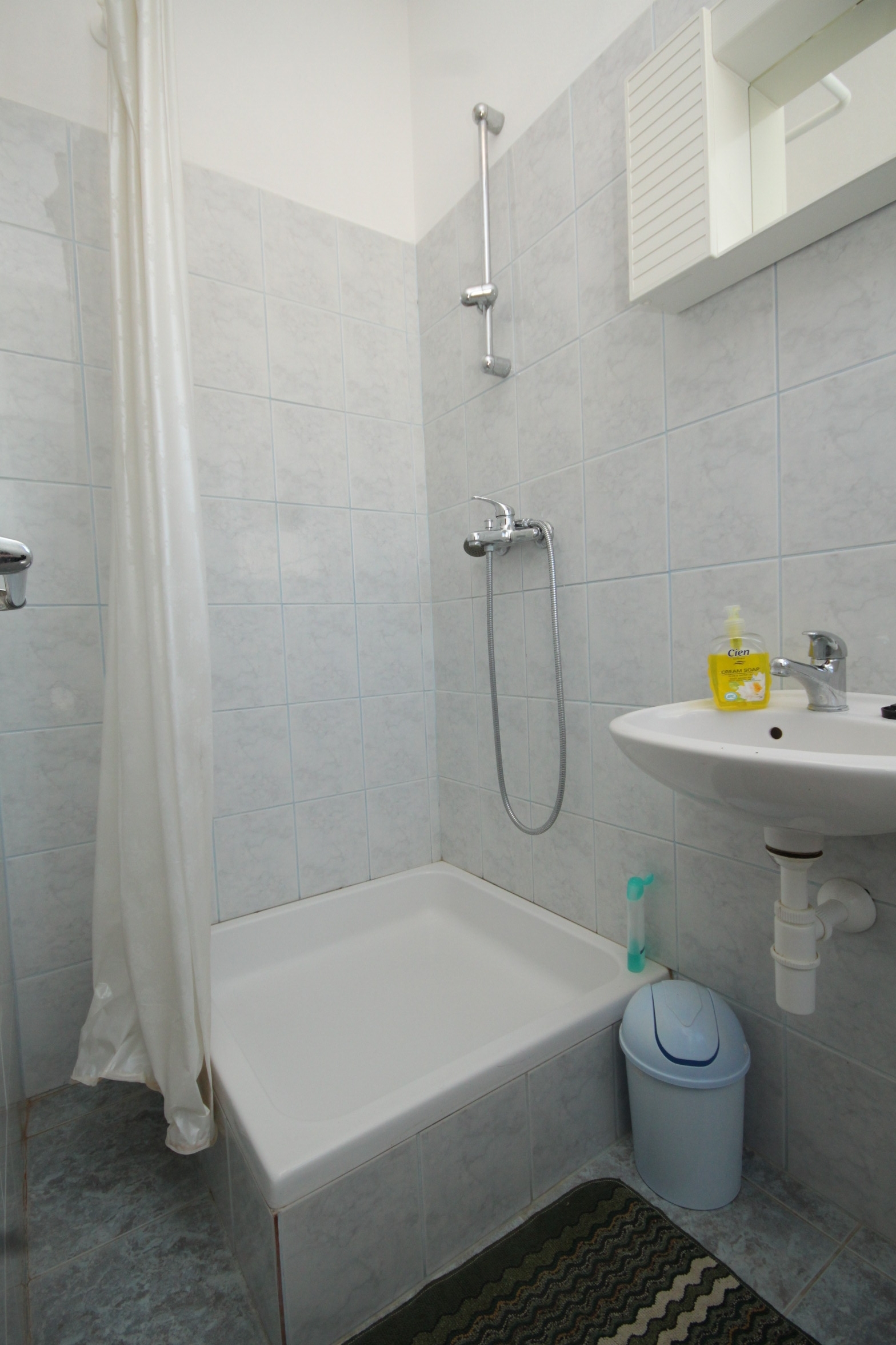Two bedroom apartment near beach Tkon, Pašman  A-a