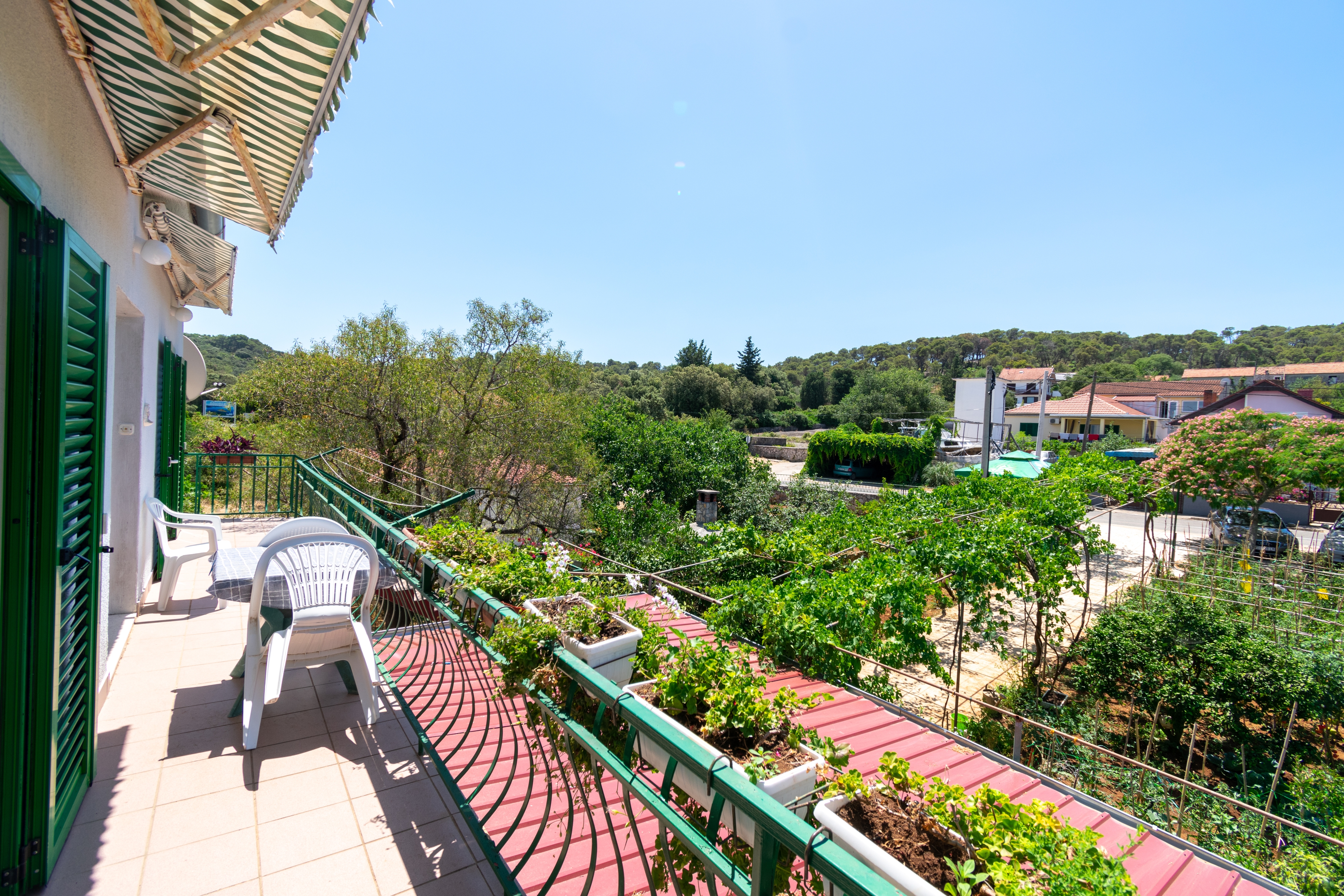 Three bedroom apartment with balcony Kraj, Pašman  A-a