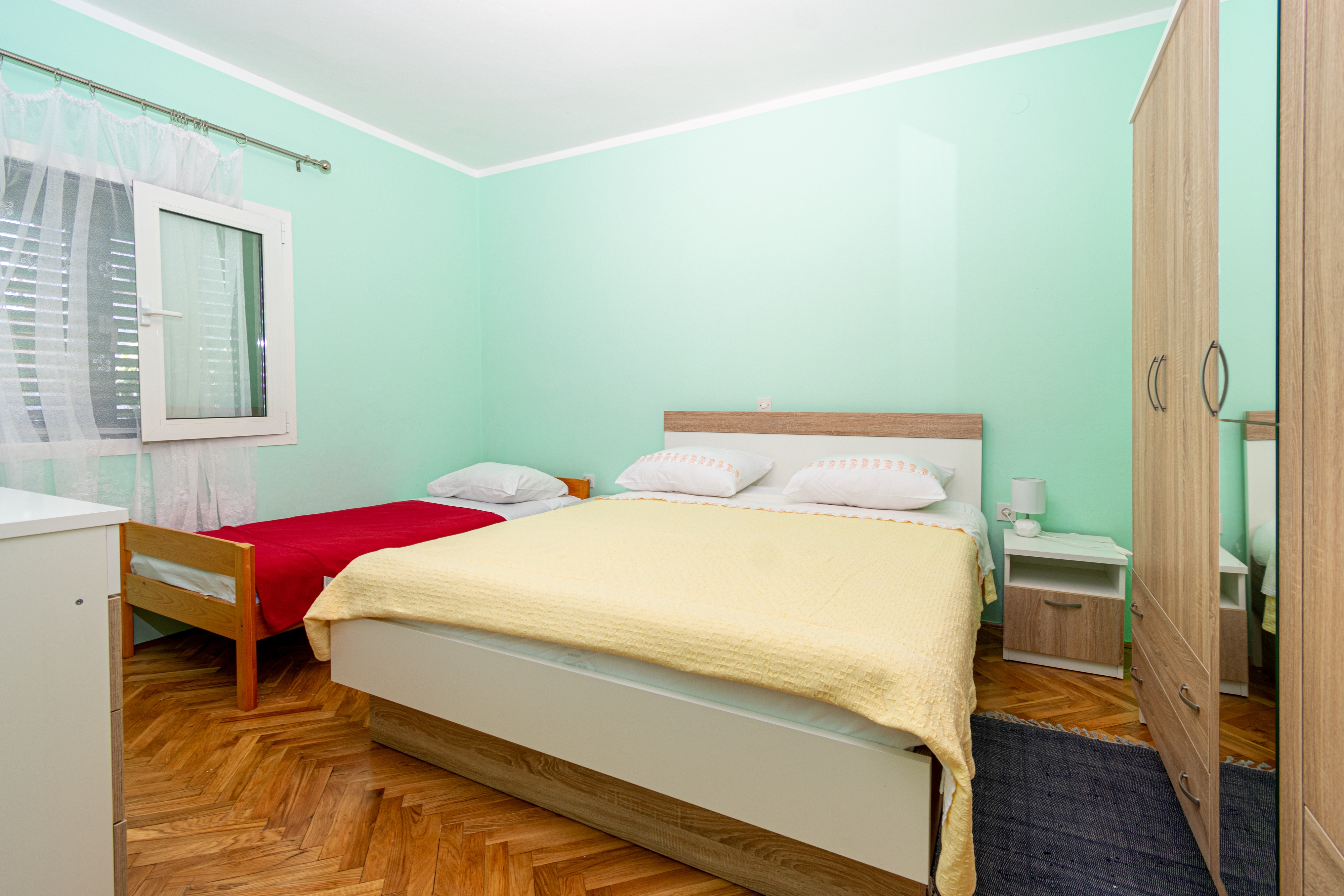 Three bedroom apartment with balcony Kraj, Pašman  A-a