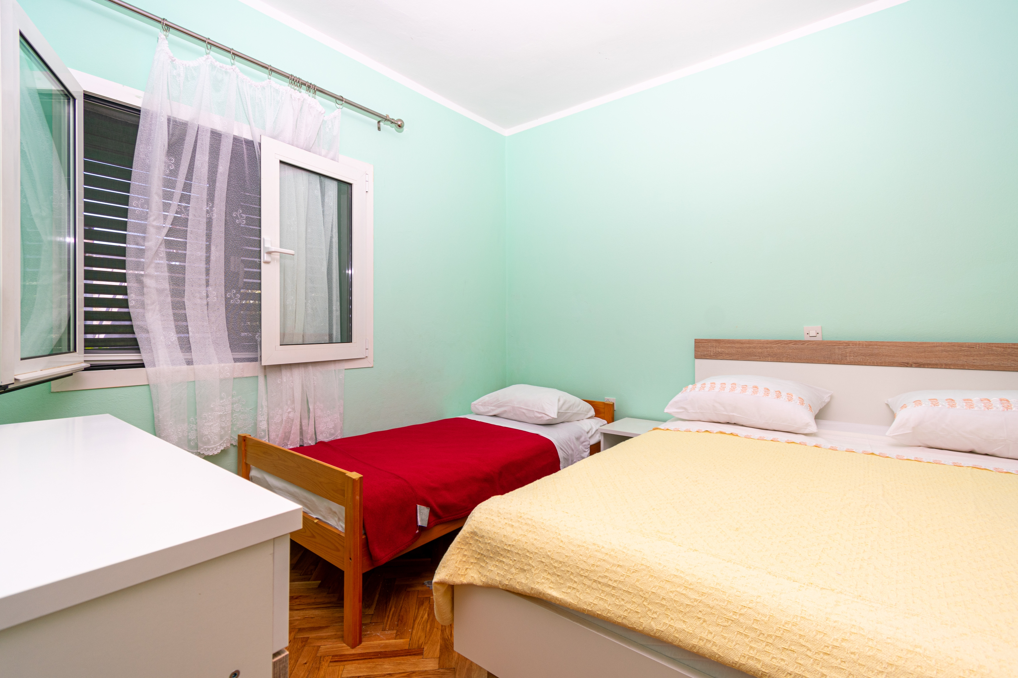Three bedroom apartment with balcony Kraj, Pašman  A-a