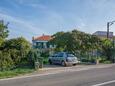 Kraj, Pašman, Parkeerplaats 8457 - Appartementen with sandy beach.