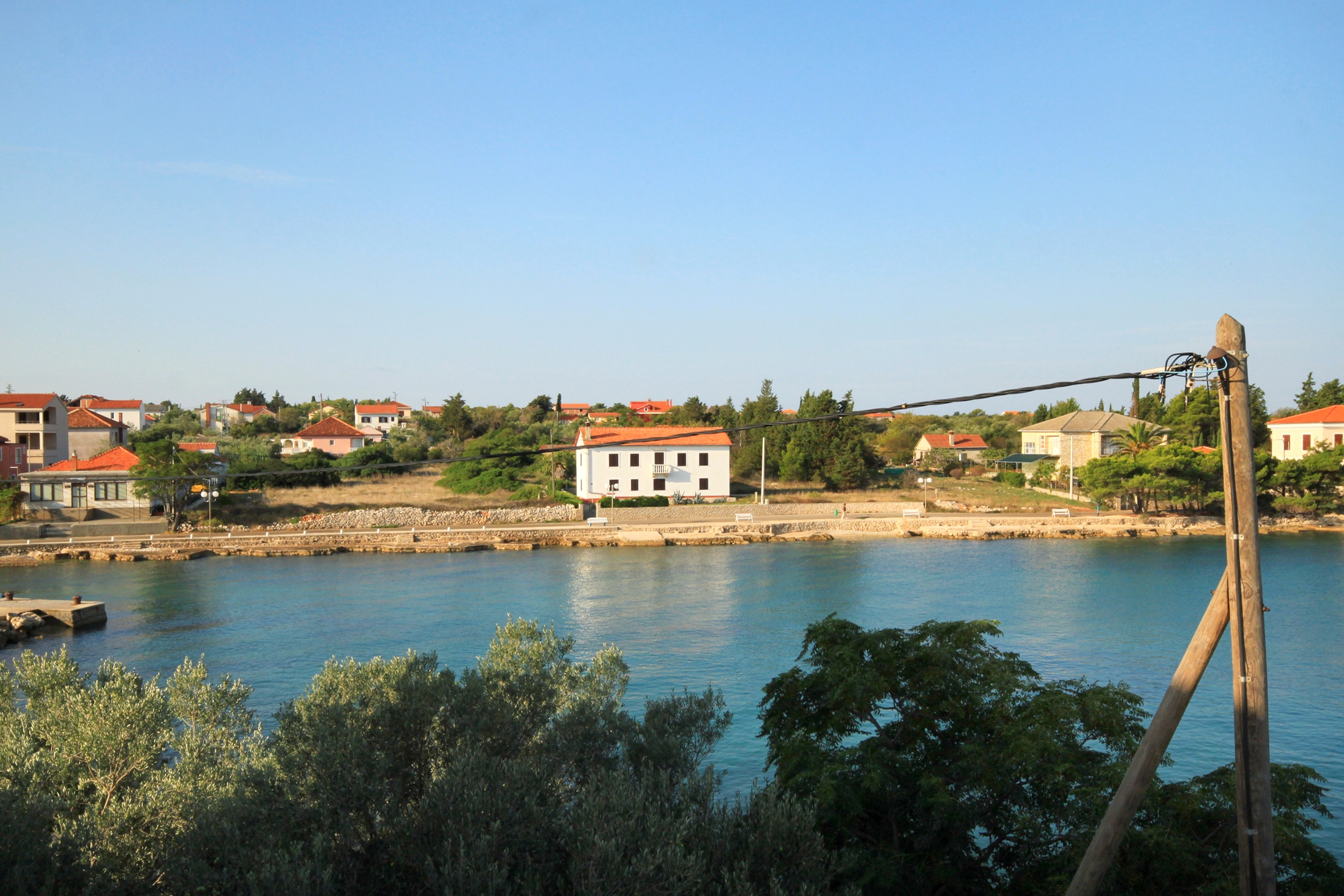 One bedroom apartment near beach Ugljan  A-c