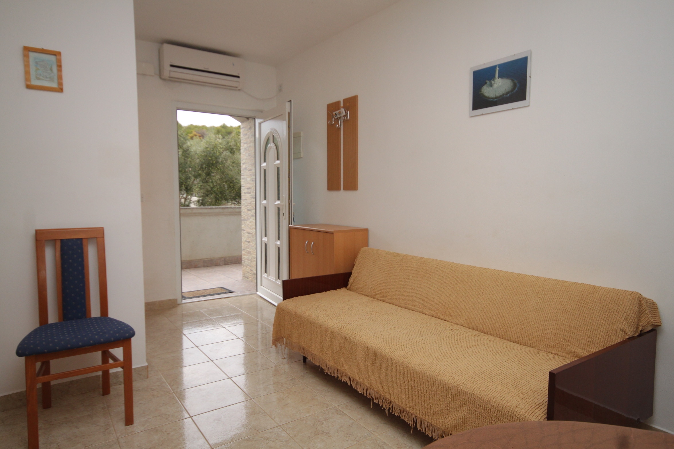 One bedroom apartment near beach Cove Mala Lamjana, Ugljan (A-8461-b) One bedroom apartment near beach Cove Mala Lamjana, Ugljan (A-8461-b)