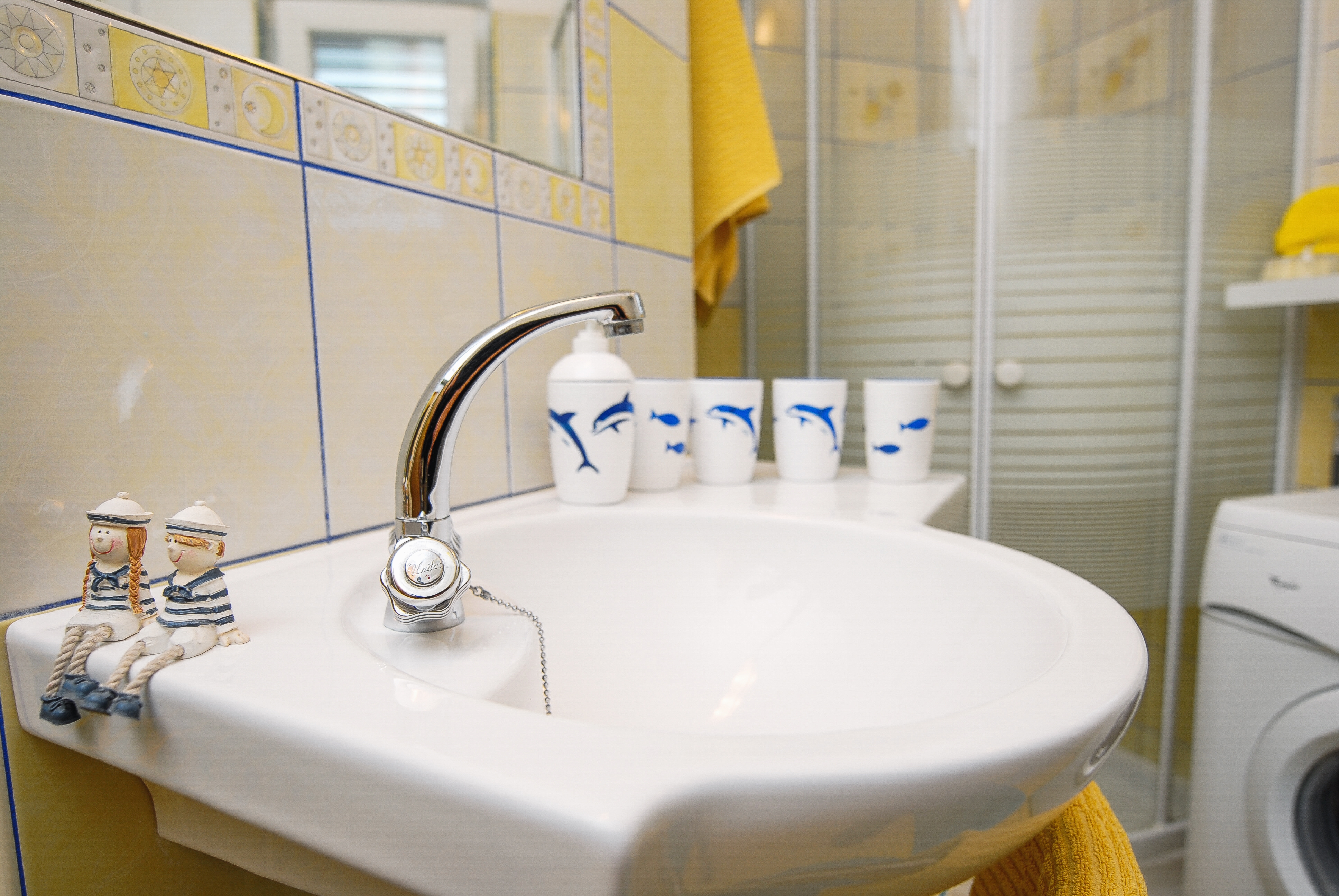 Two bedroom apartment with terrace and sea view Ugljan  A-a