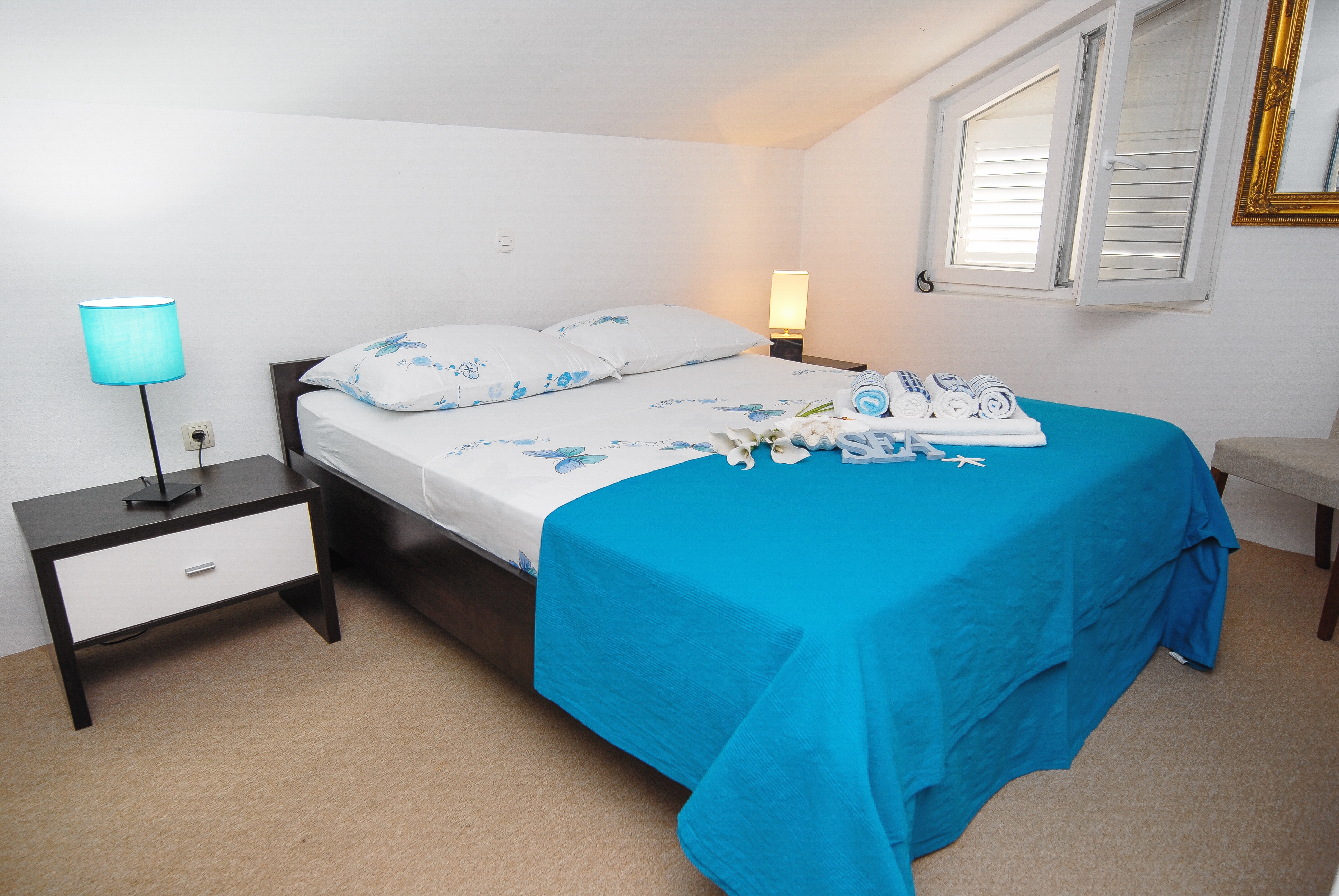 Two bedroom apartment with terrace and sea view Ugljan  A-a