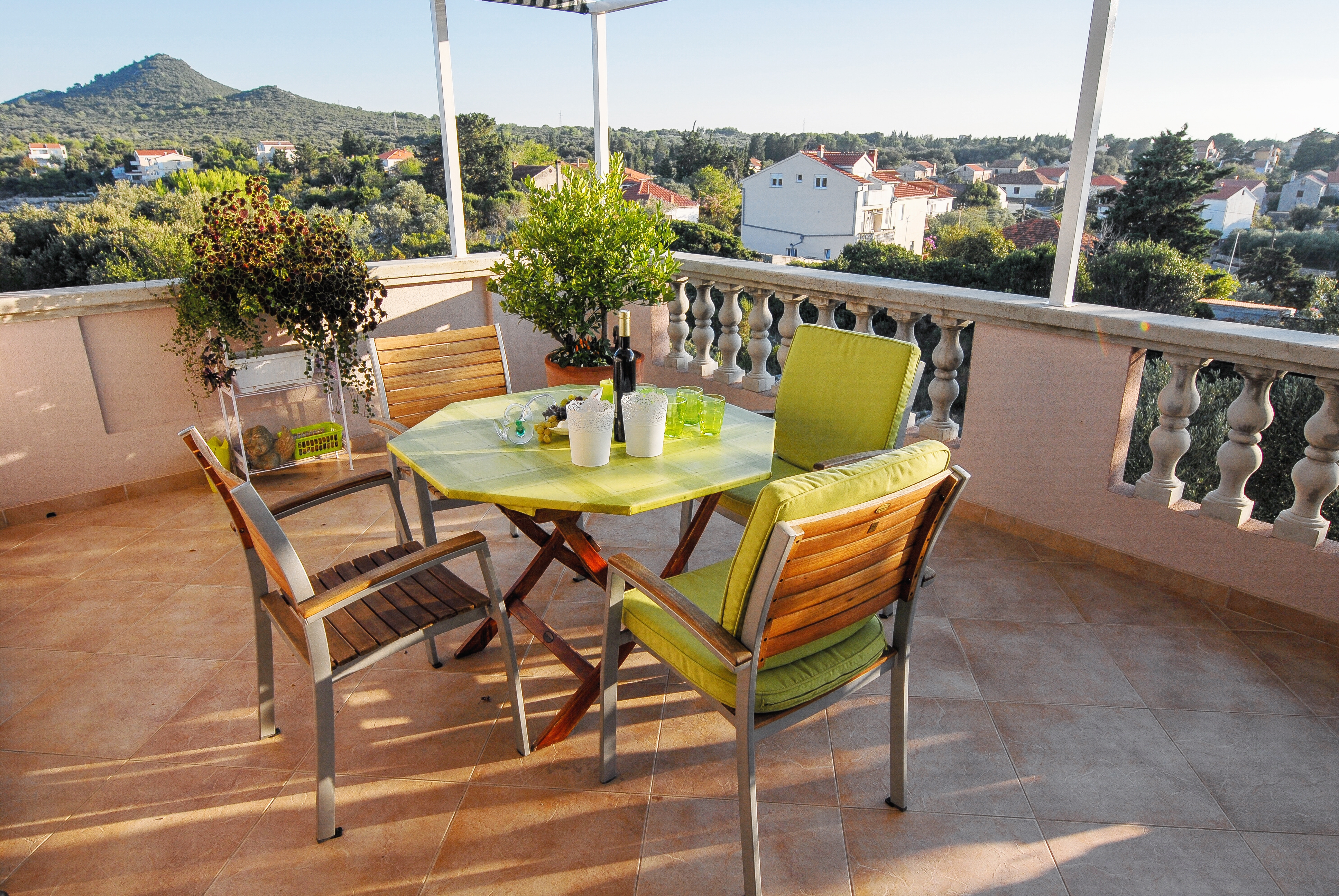 Two bedroom apartment with terrace and sea view Ugljan  A-a