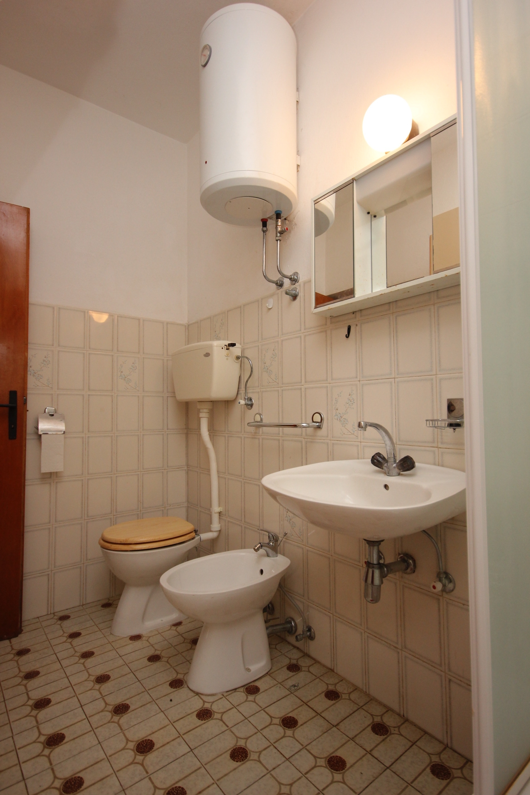 Two bedroom apartment with terrace Poljana, Ugljan  A-d