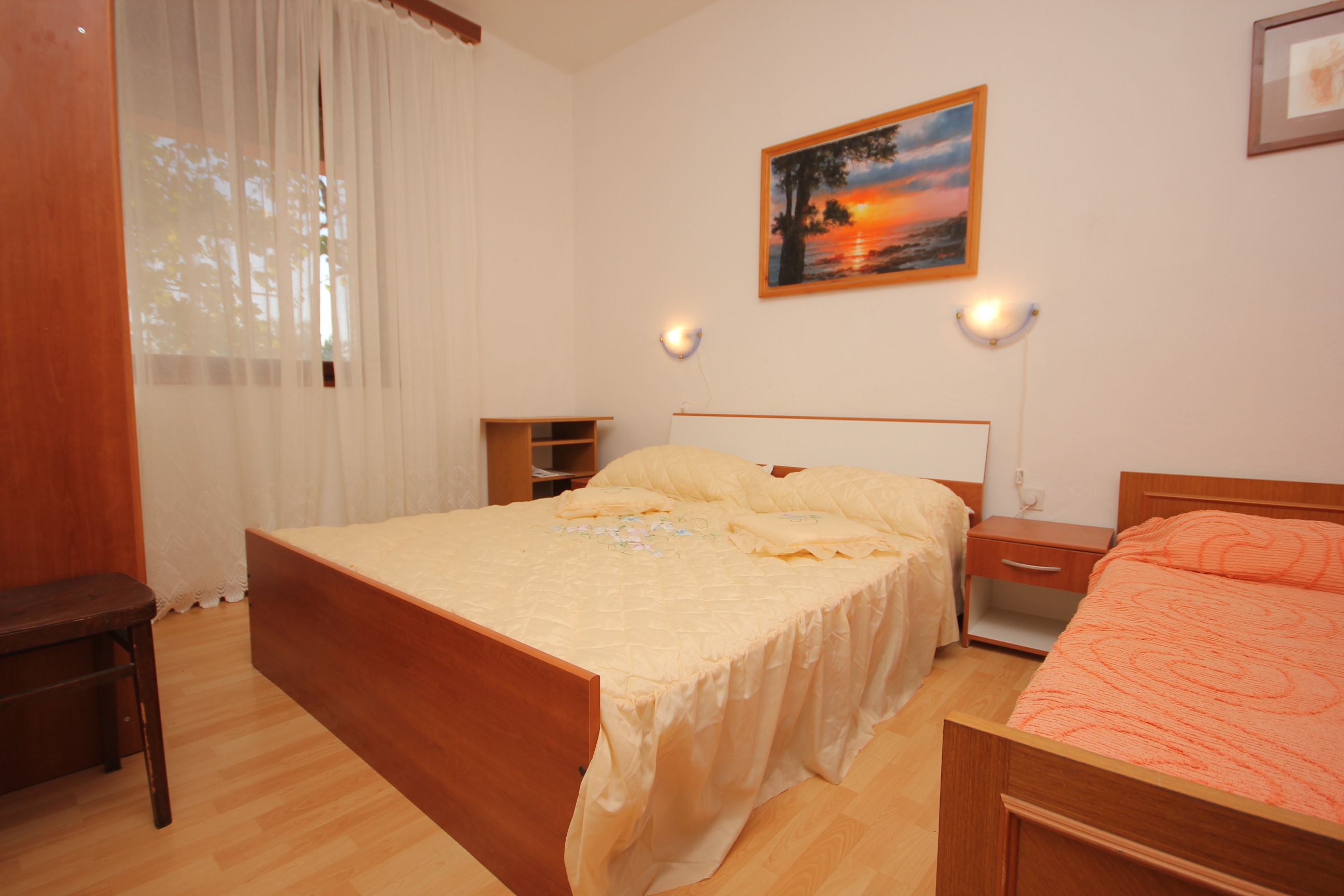 Two bedroom apartment with terrace Poljana, Ugljan  A-d