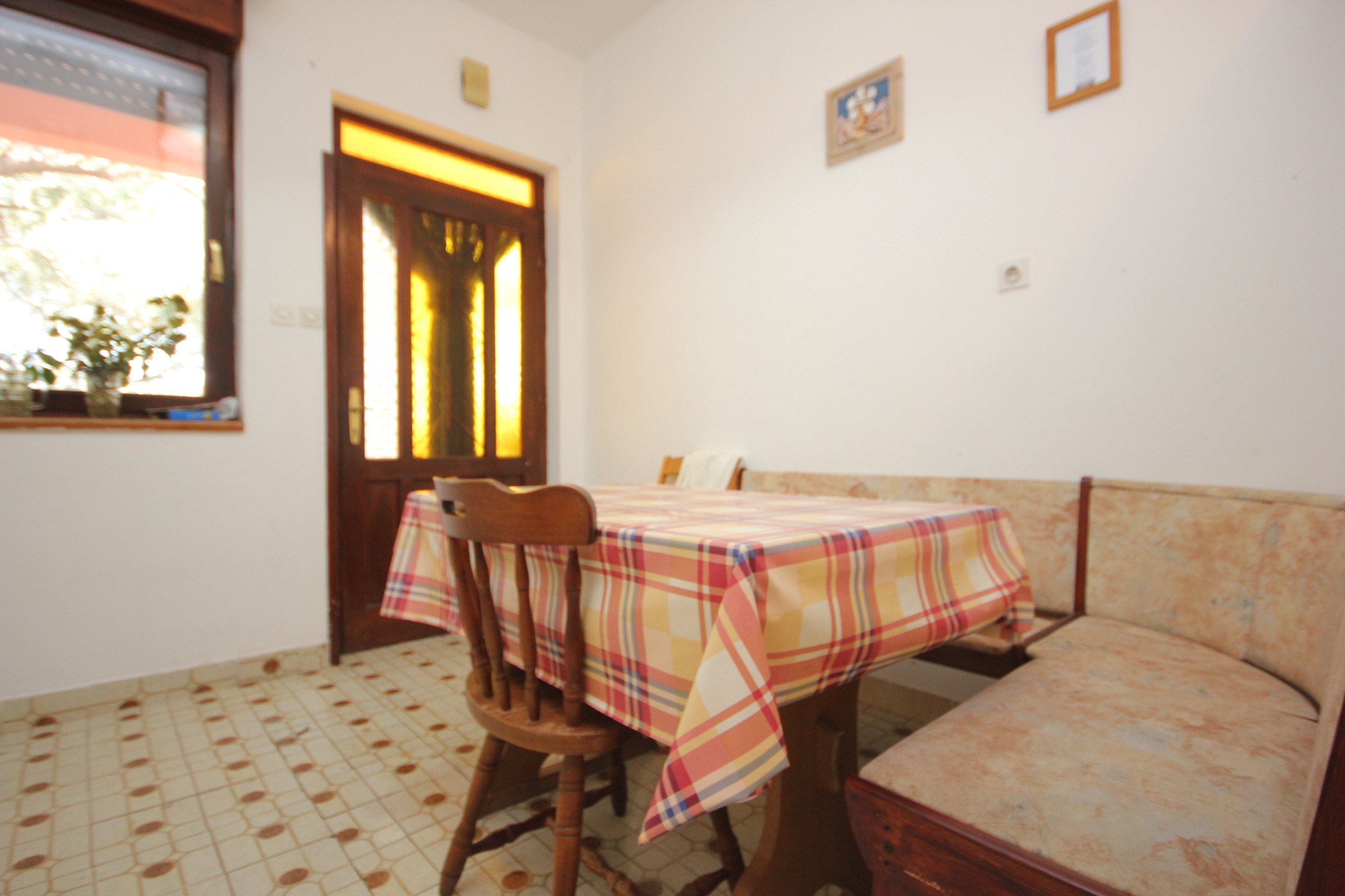 Two bedroom apartment with terrace Poljana, Ugljan  A-d
