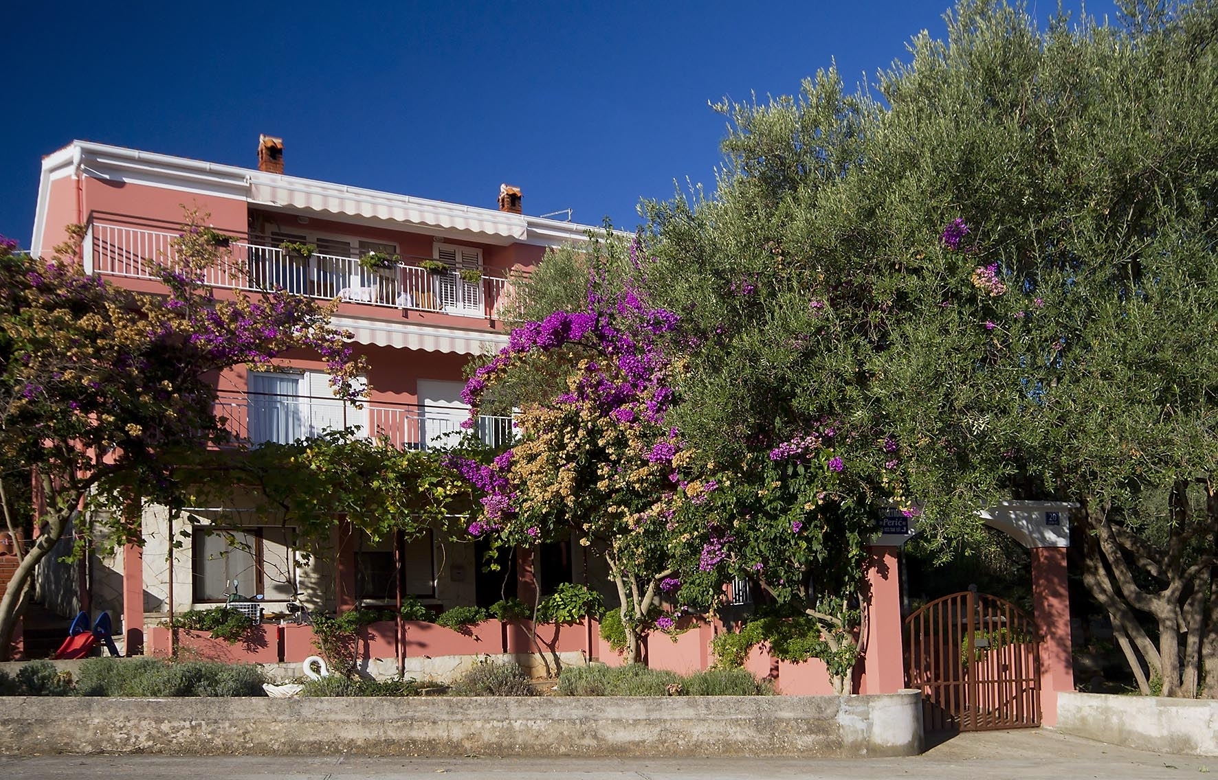 Ferienwohnung im Ort Poljana (Ugljan), Kapazit&aum Ferienwohnung in Dalmatien