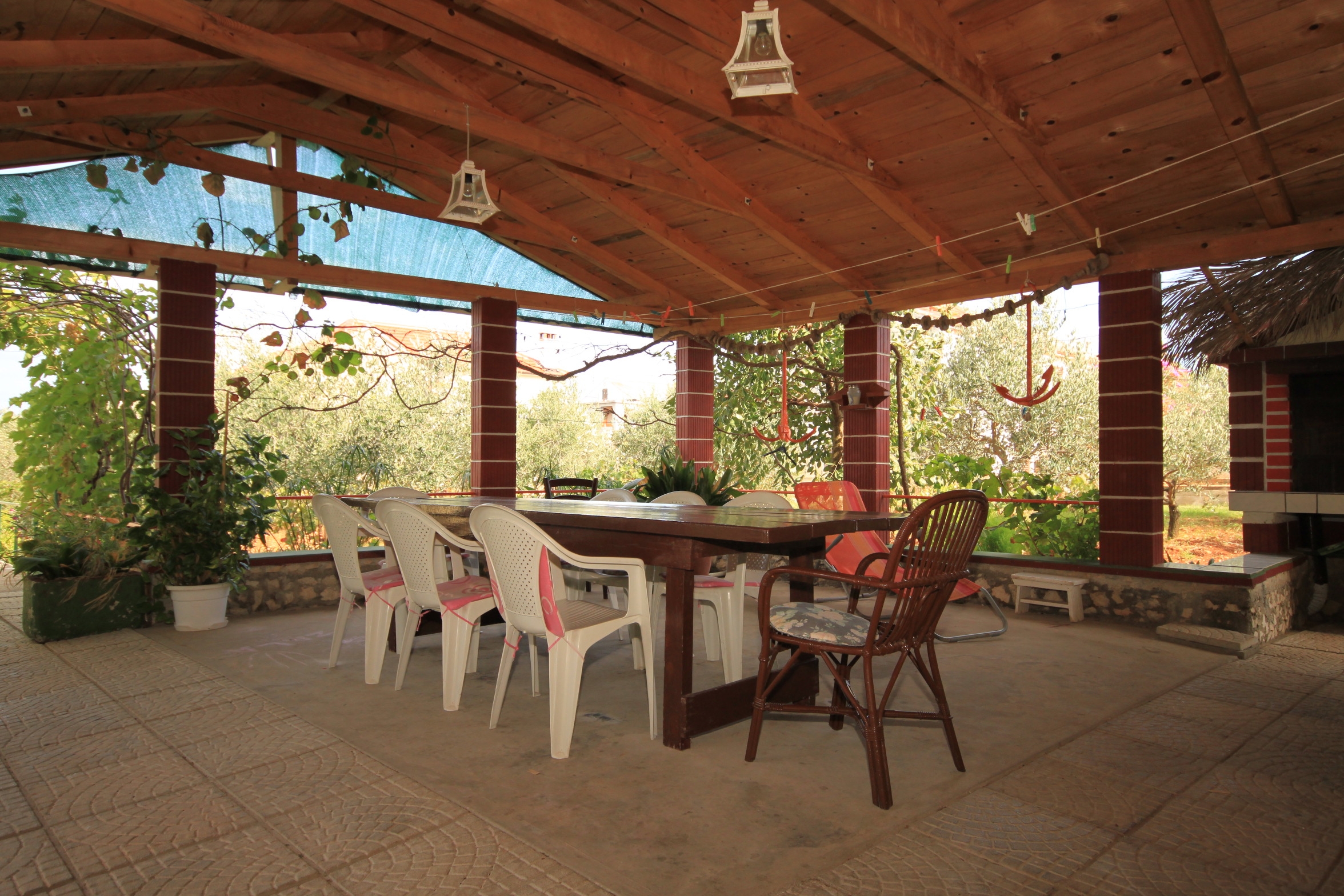 Two bedroom apartment with terrace Ugljan  A-a