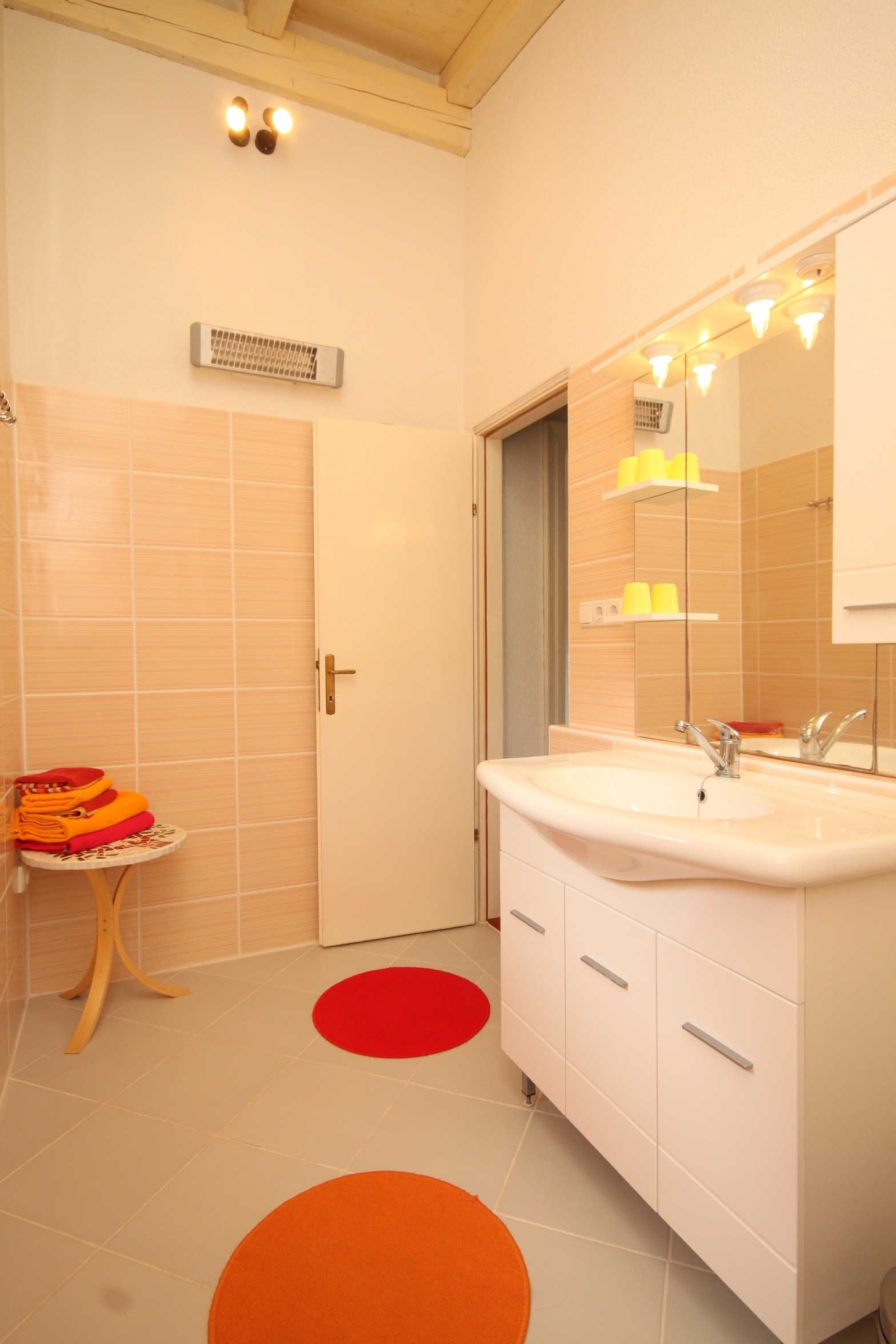 Two bedroom apartment with terrace and sea view Rukavac, Vis  A-a