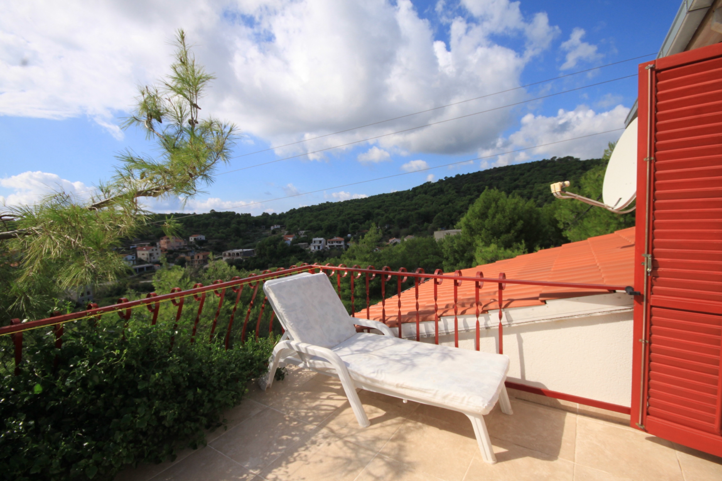 Two bedroom apartment with terrace and sea view Rukavac, Vis  A-a