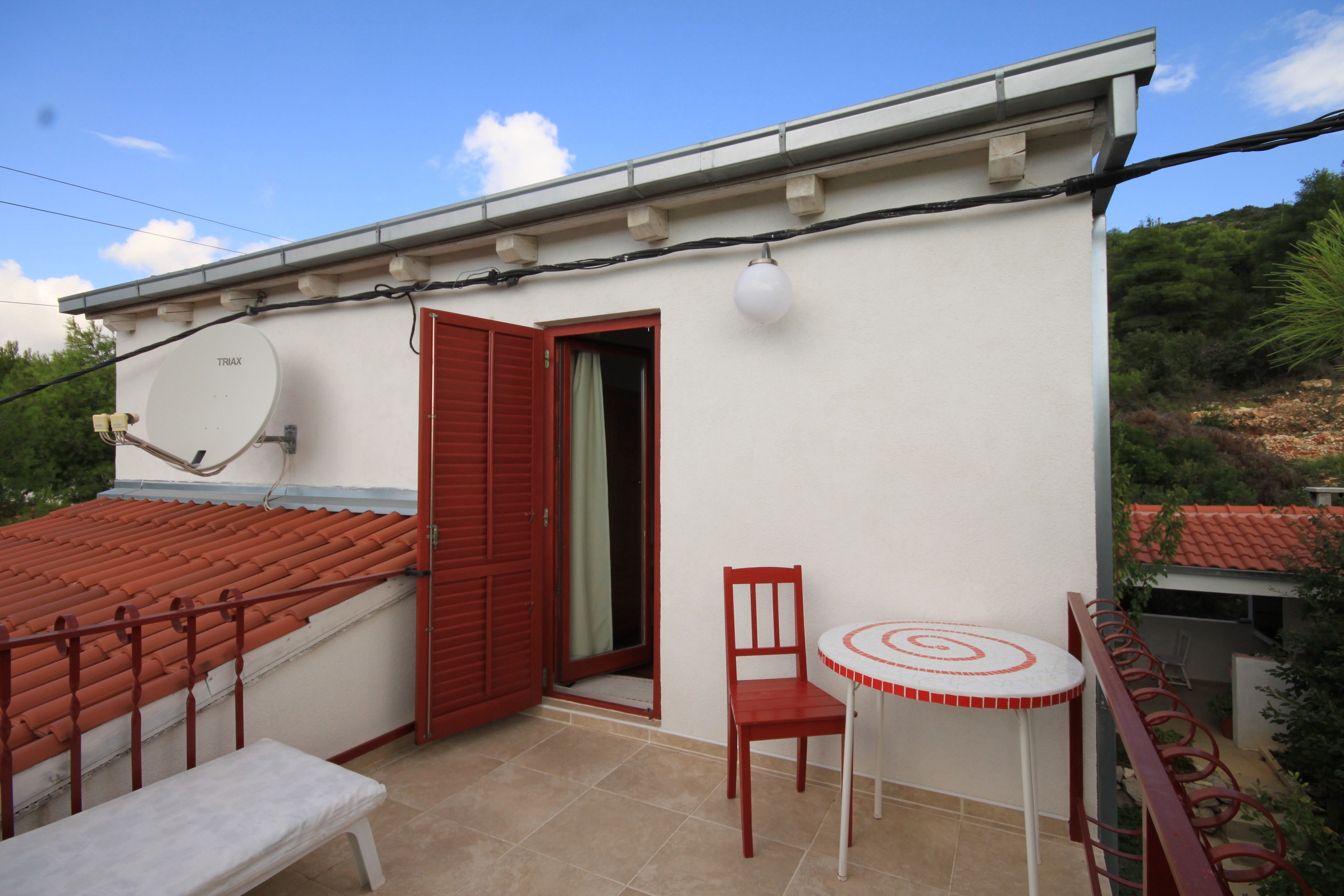 Two bedroom apartment with terrace and sea view Rukavac, Vis  A-a