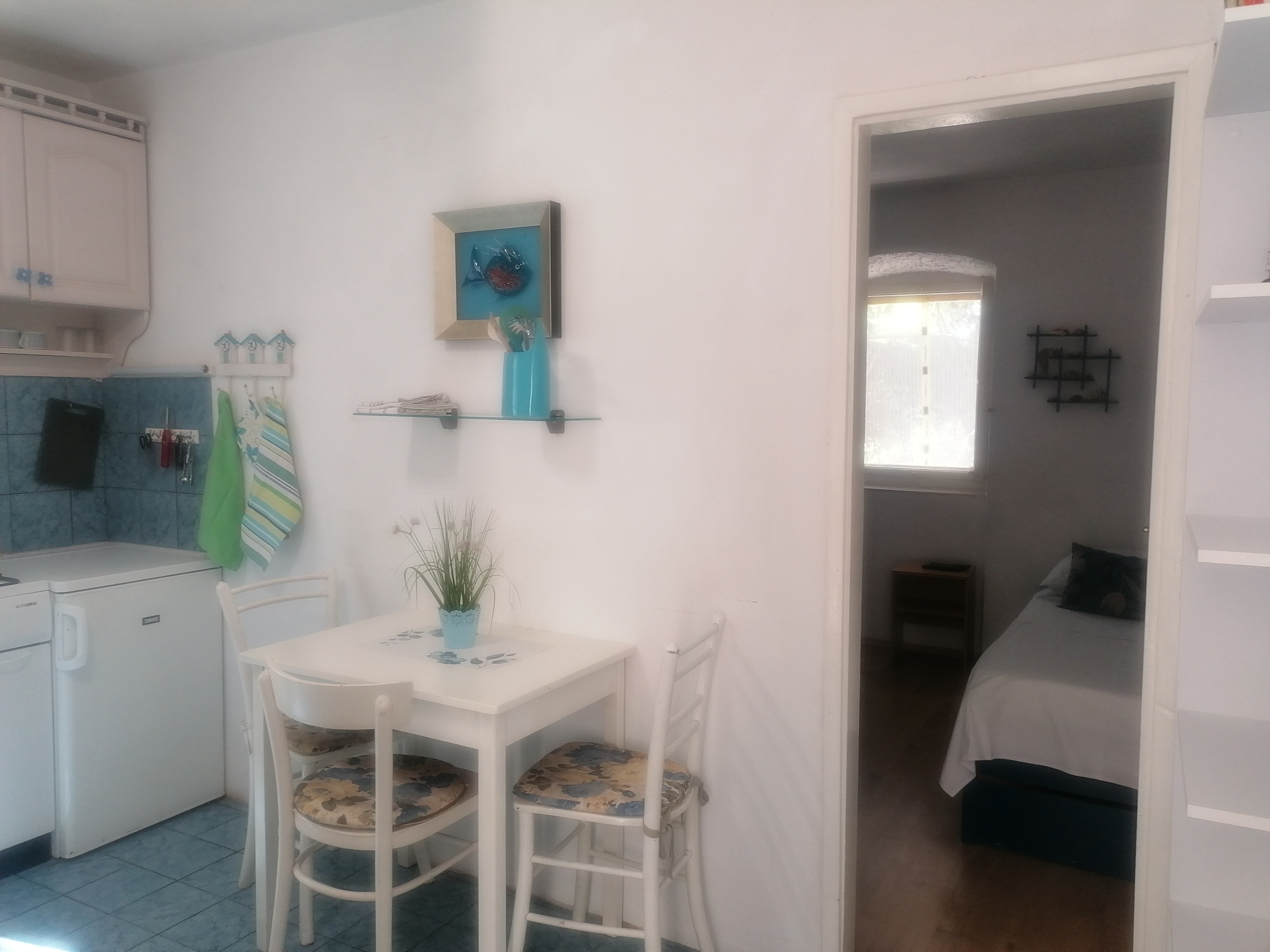 One bedroom apartment with terrace and sea view Milna, Vis (A-8490-a) One bedroom apartment with terrace and sea view Milna, Vis (A-8490-a)