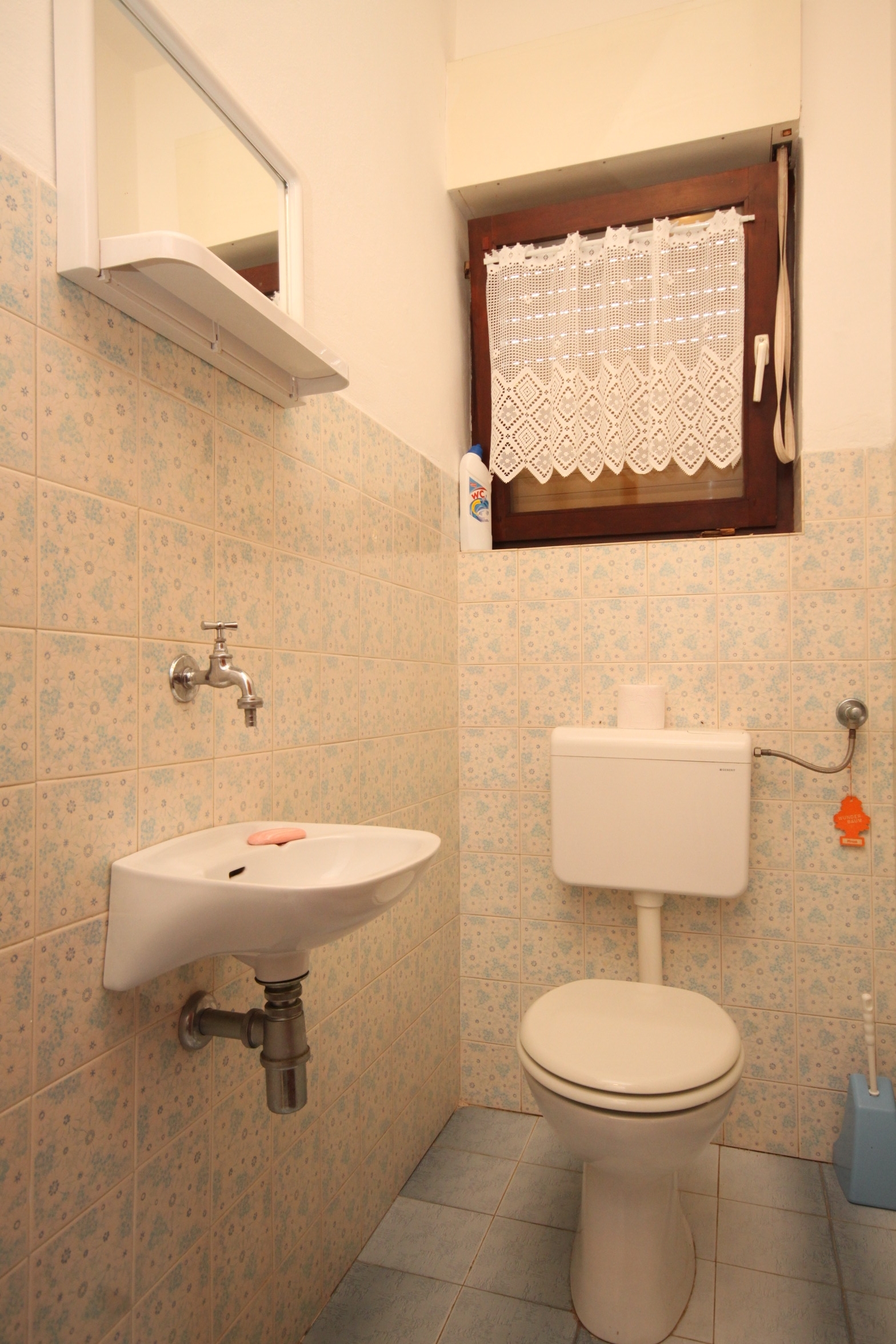 Three bedroom apartment with terrace and sea view Ugljan  A-a