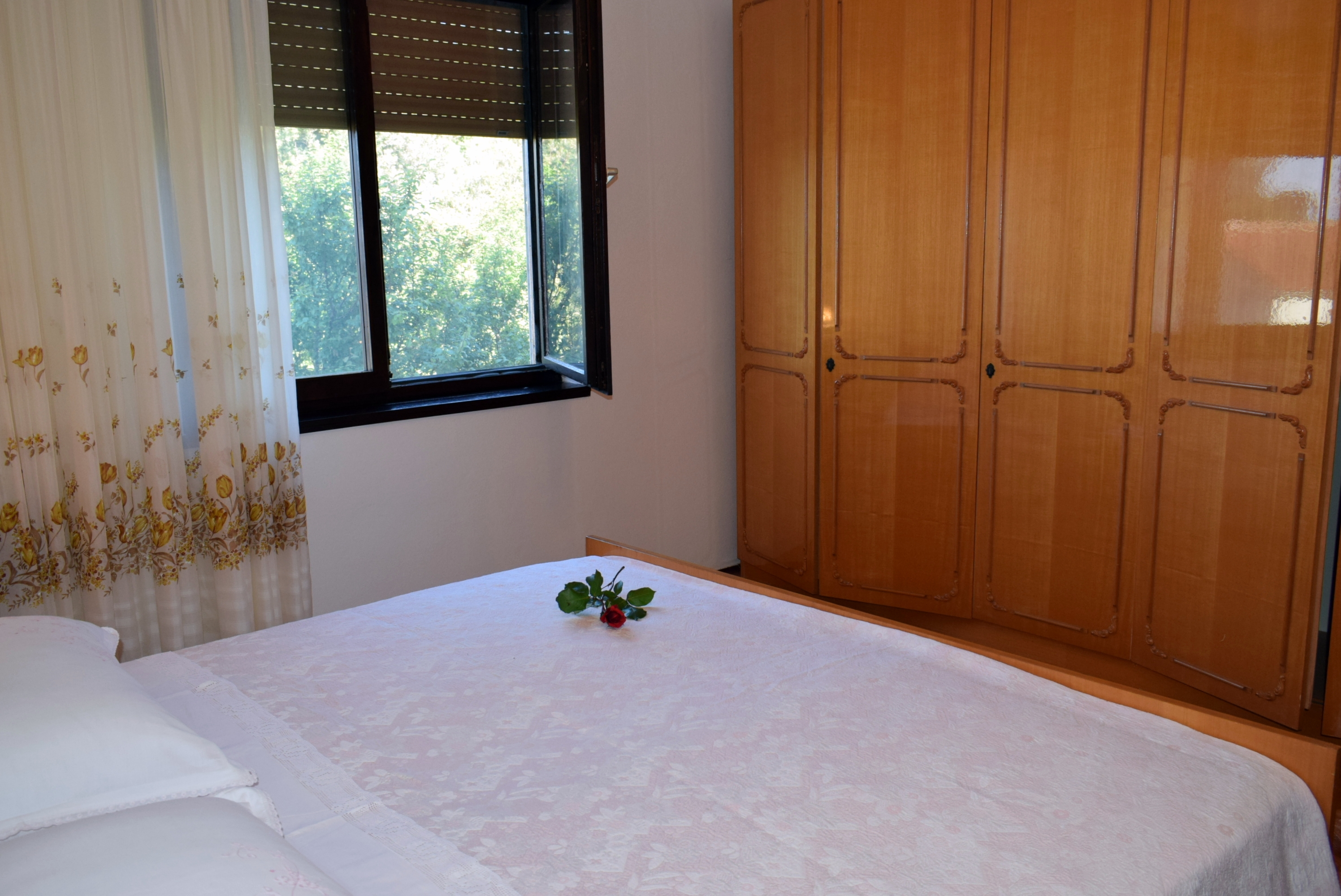 Three bedroom apartment with terrace and sea view Ugljan  A-a