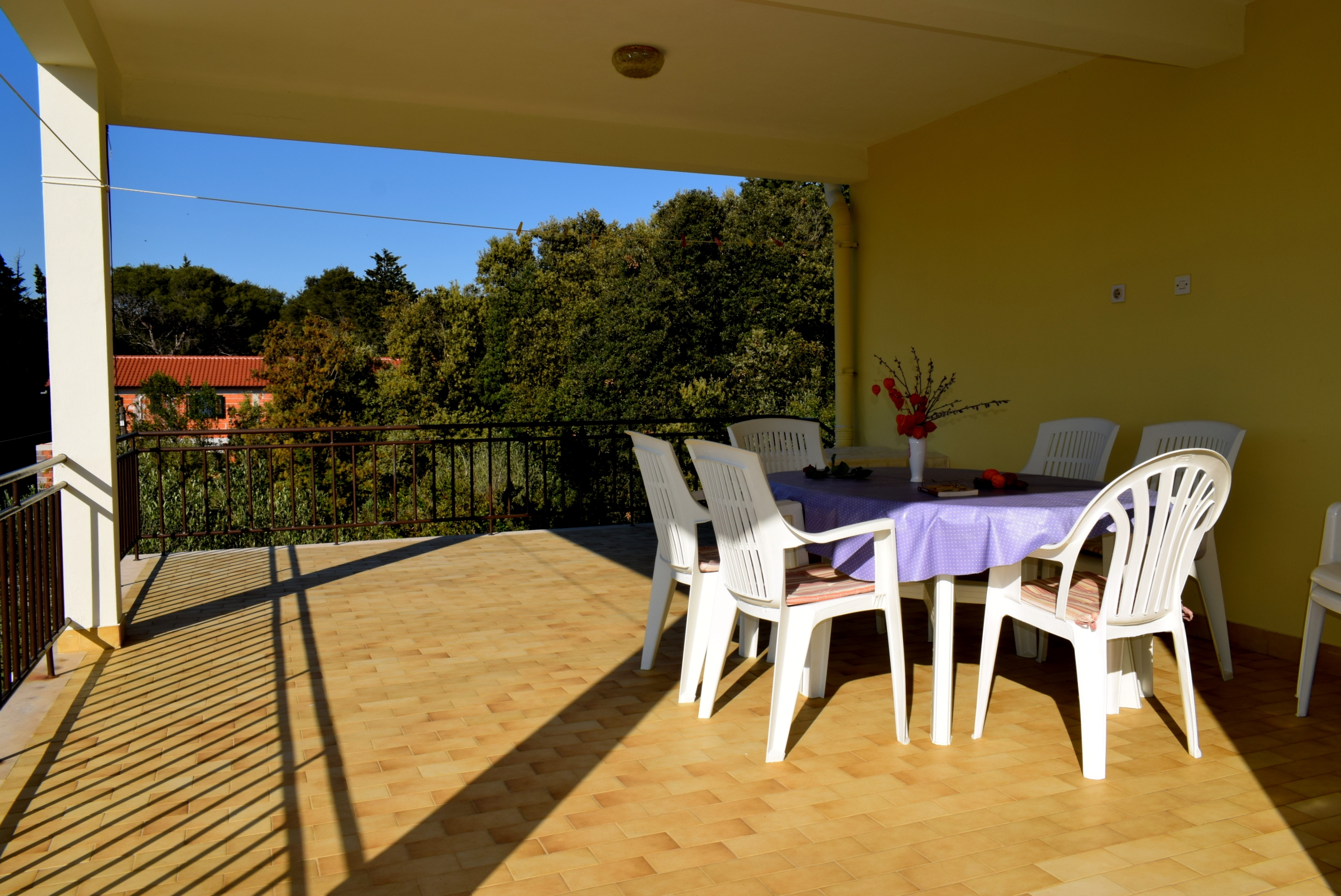 Three bedroom apartment with terrace and sea view Ugljan (A-8493-a) Three bedroom apartment with terrace and sea view Ugljan (A-8493-a)