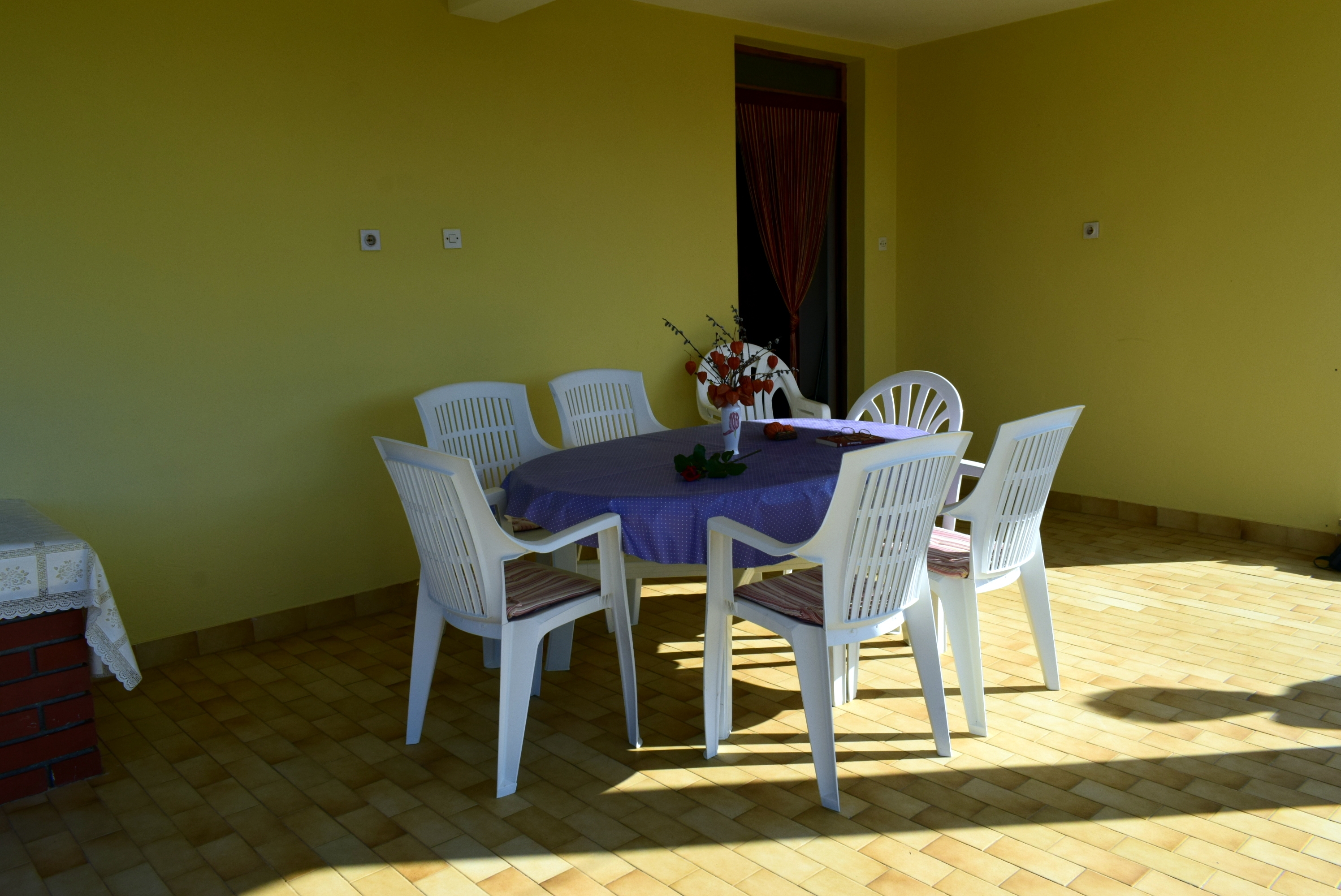 Three bedroom apartment with terrace and sea view Ugljan  A-a