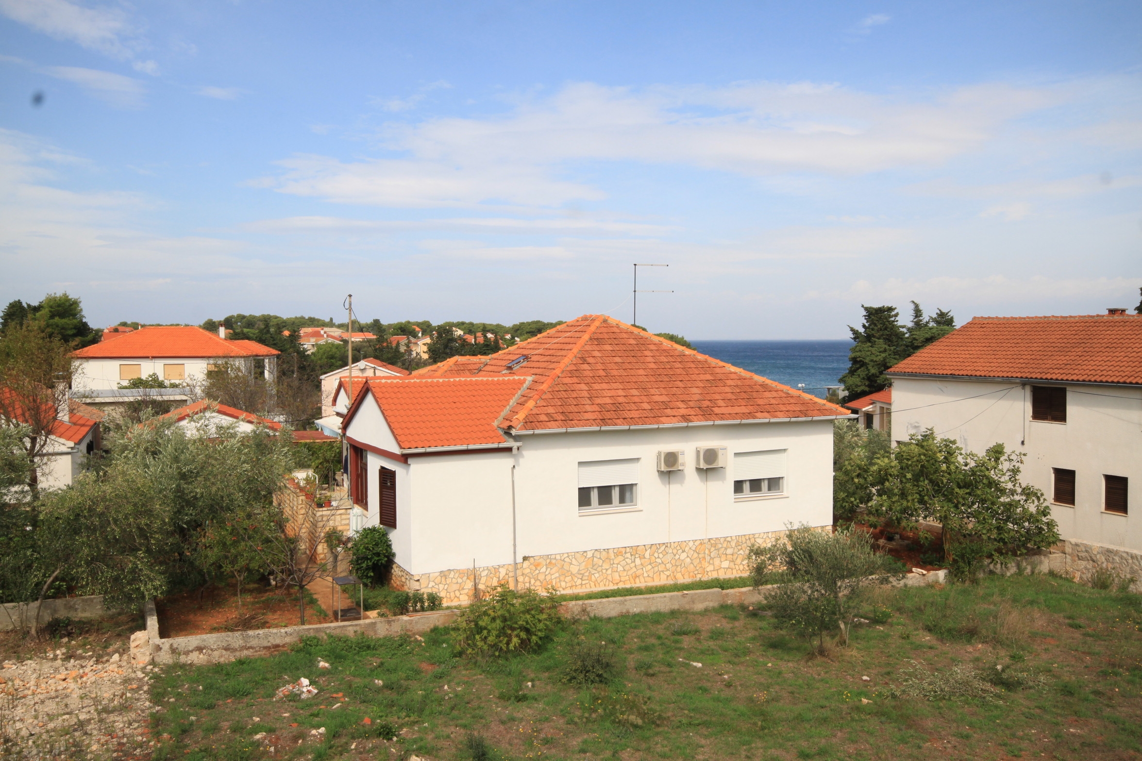 Three bedroom apartment with terrace and sea view Ugljan  A-a