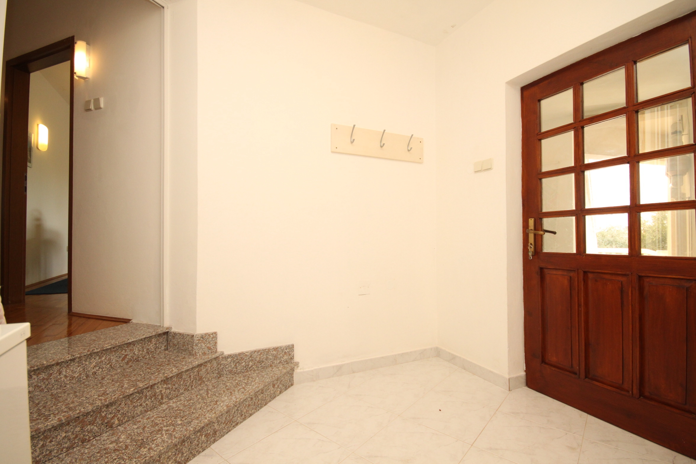 Two bedroom apartment near beach Lukoran, Ugljan  A-a