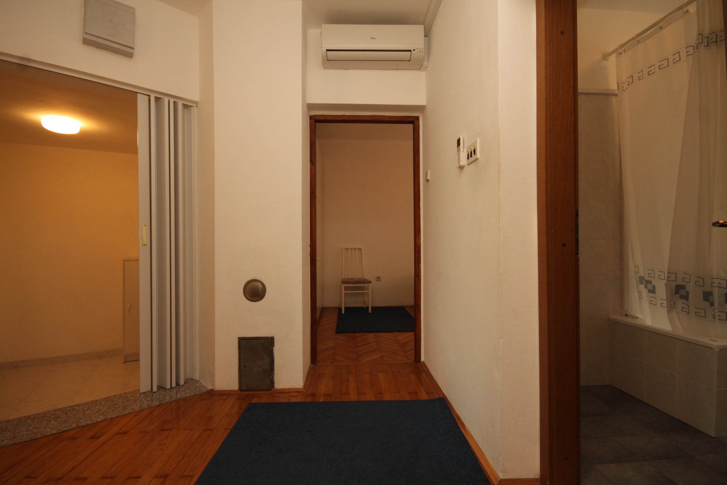 Two bedroom apartment near beach Lukoran, Ugljan  A-a