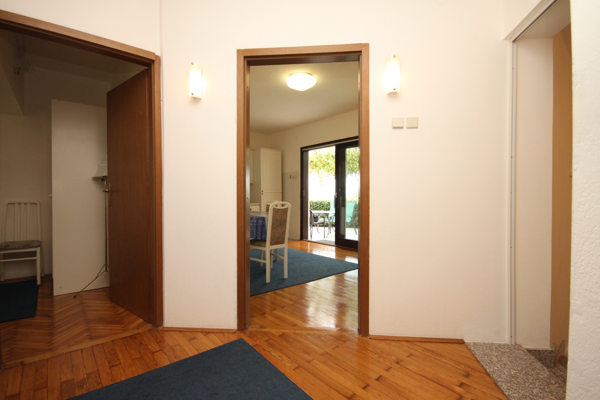 Two bedroom apartment near beach Lukoran, Ugljan  A-a
