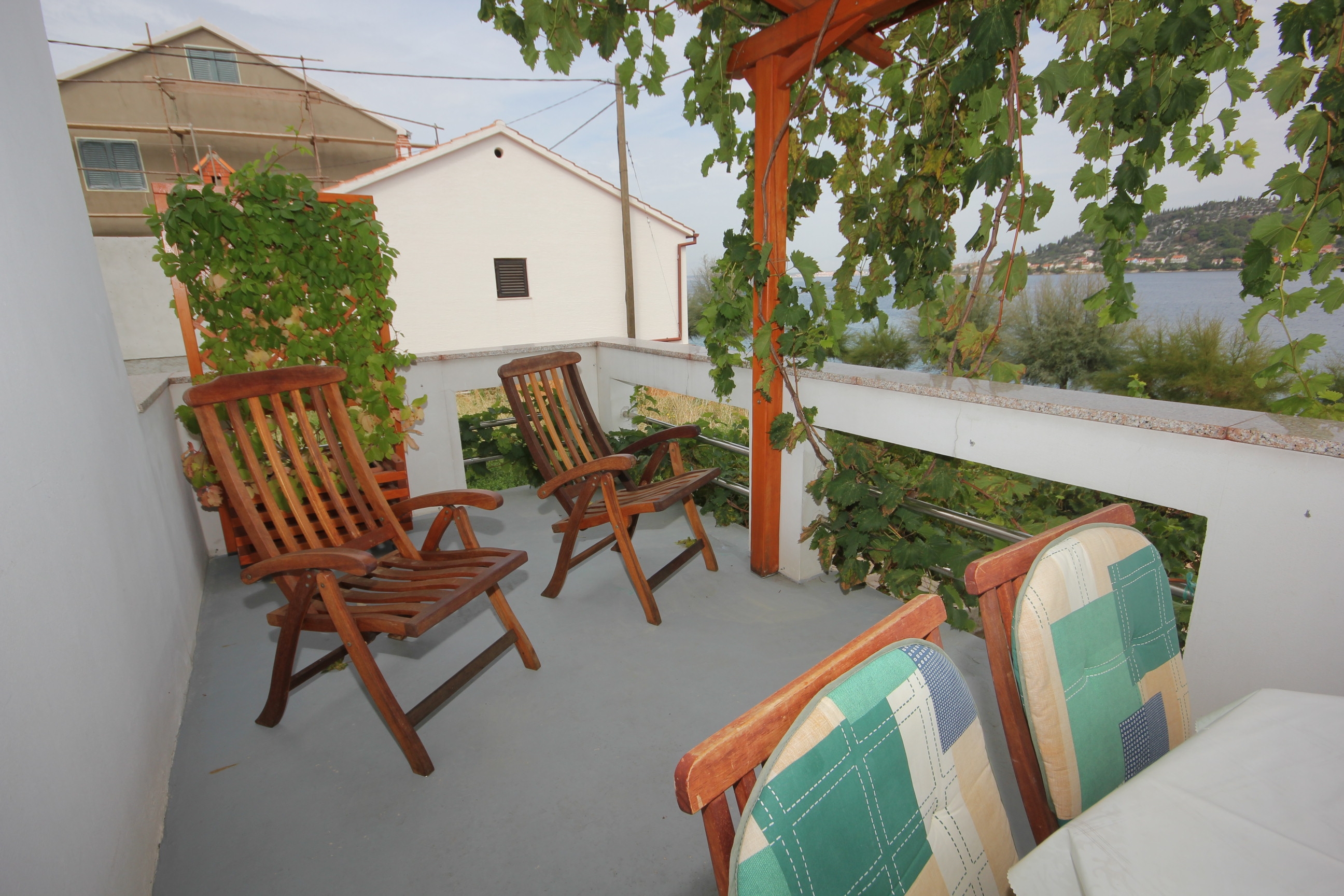 Two bedroom apartment near beach Kali, Ugljan  A-a