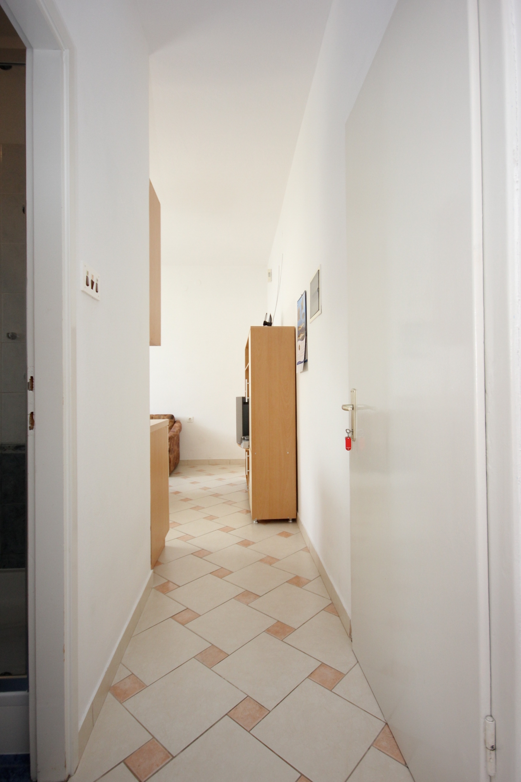 One bedroom apartment near beach Kali, Ugljan  A-b