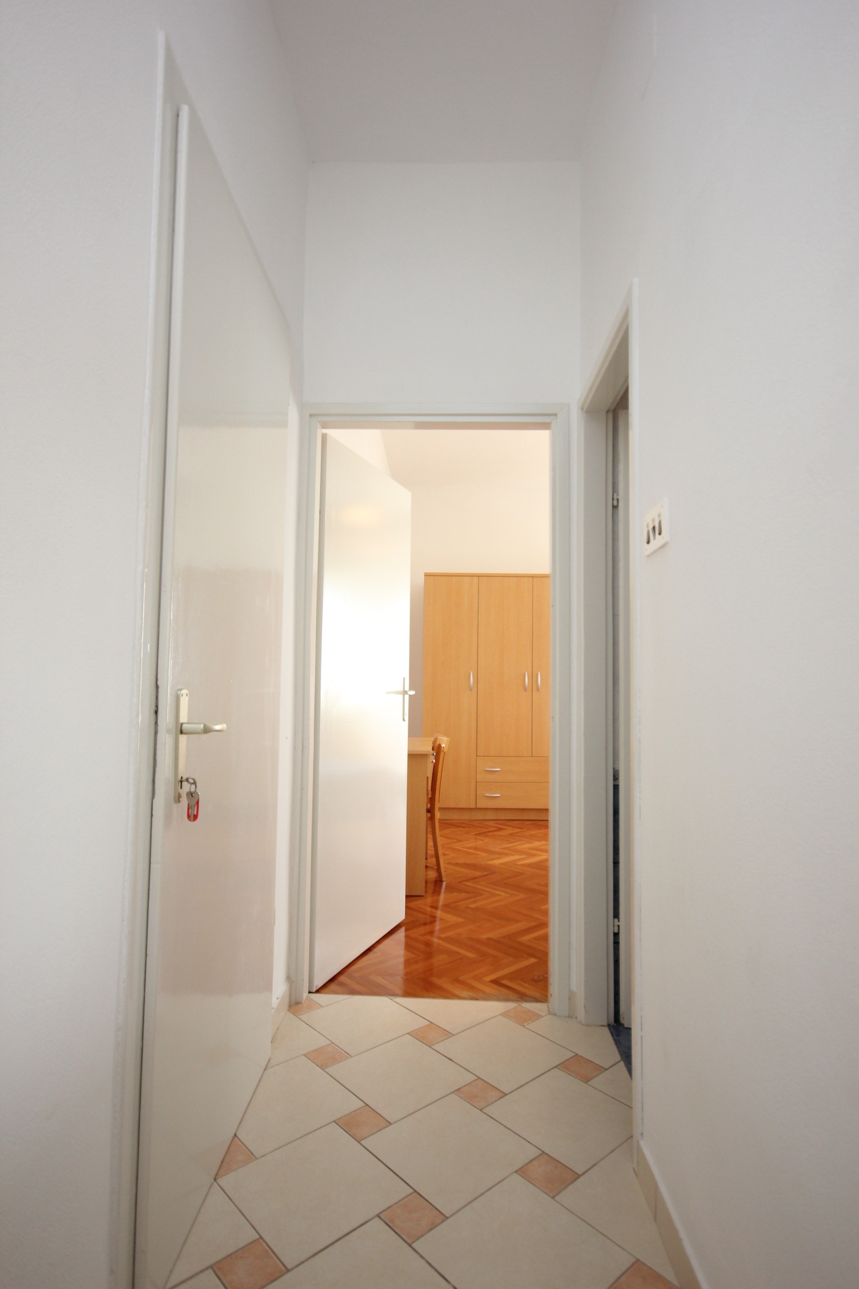 One bedroom apartment near beach Kali, Ugljan  A-b