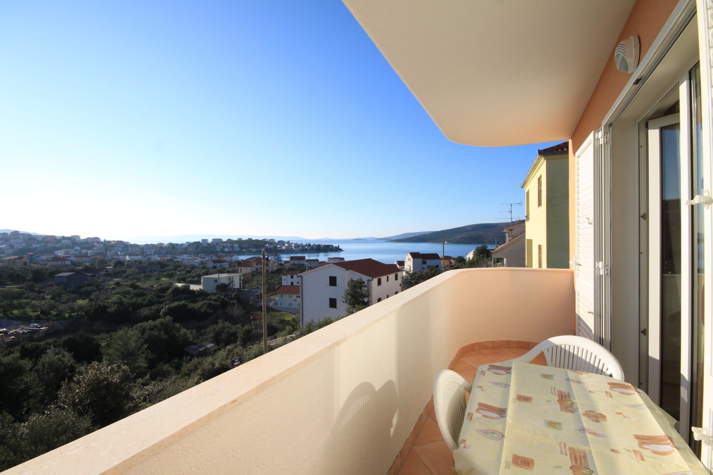 Two bedroom apartment with balcony and sea view Seget Vranjica, Trogir  A-a