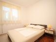 Spavaća soba 1 Seget Vranjica, Spavaća soba 1 u smještaju tipa apartment, WiFi.