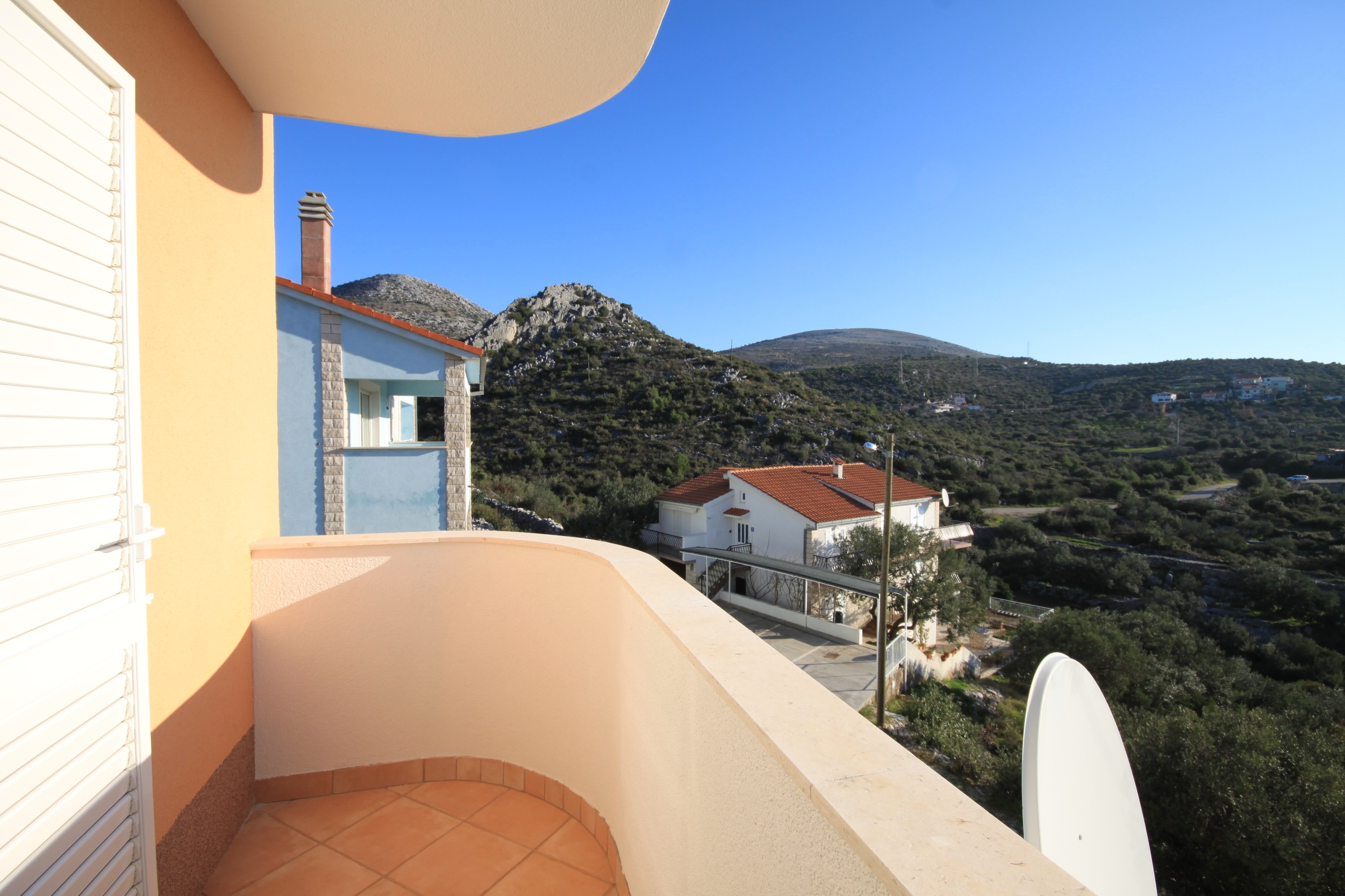 Two bedroom apartment with balcony and sea view Seget Vranjica, Trogir  A-b