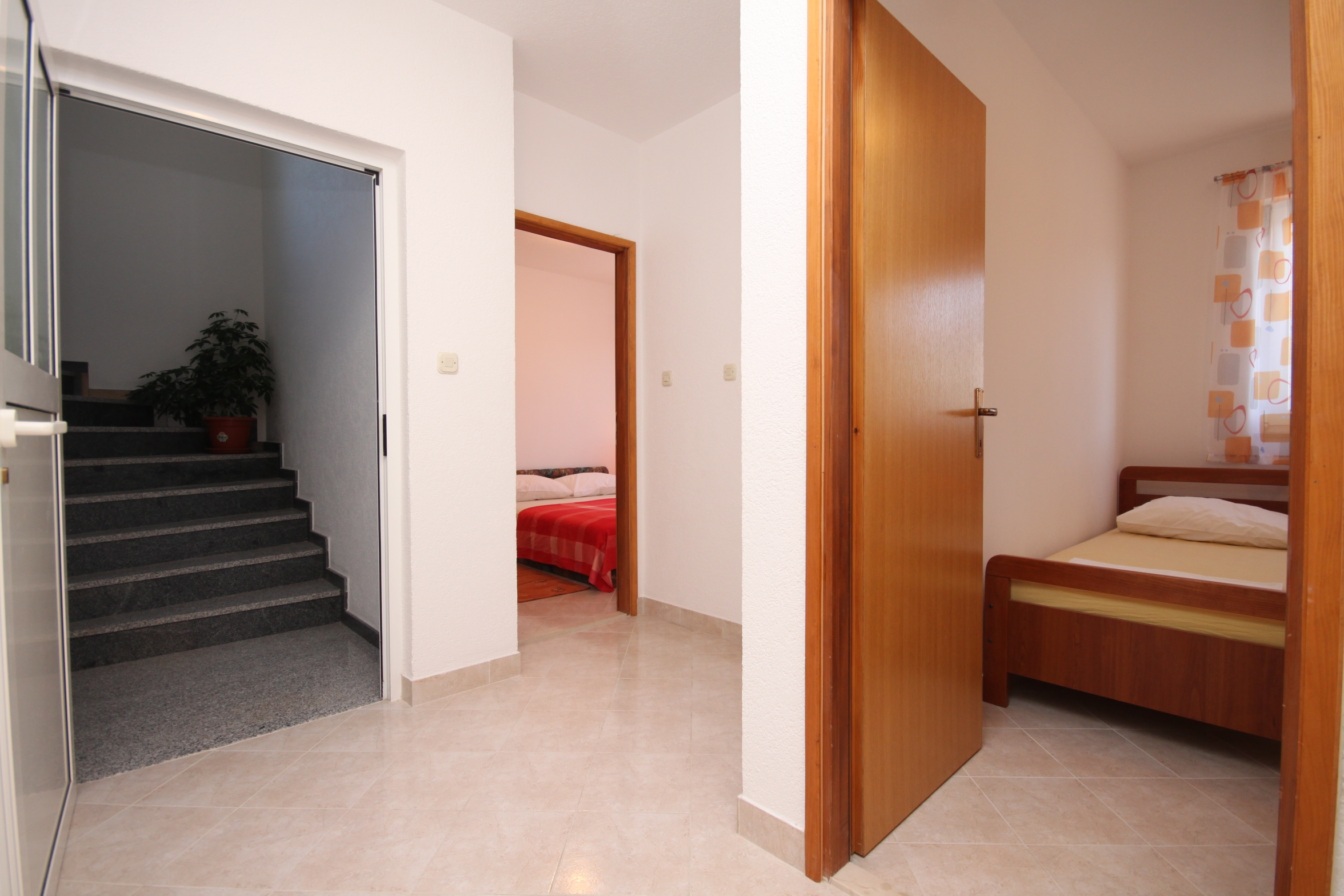 Two bedroom apartment with balcony and sea view Seget Vranjica, Trogir  A-b