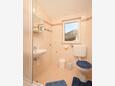 Seget Vranjica, Bathroom in the apartment, WiFi.